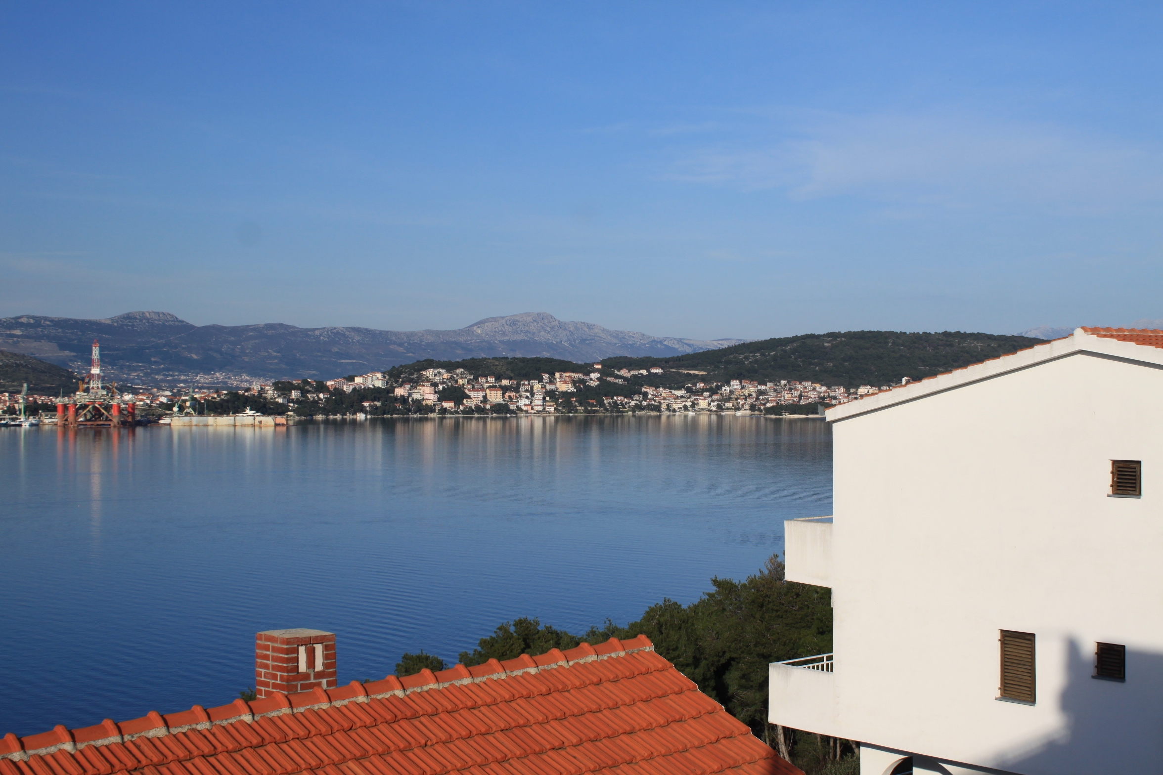 Two bedroom apartment with balcony and sea view Okrug Donji, Čiovo  A-a