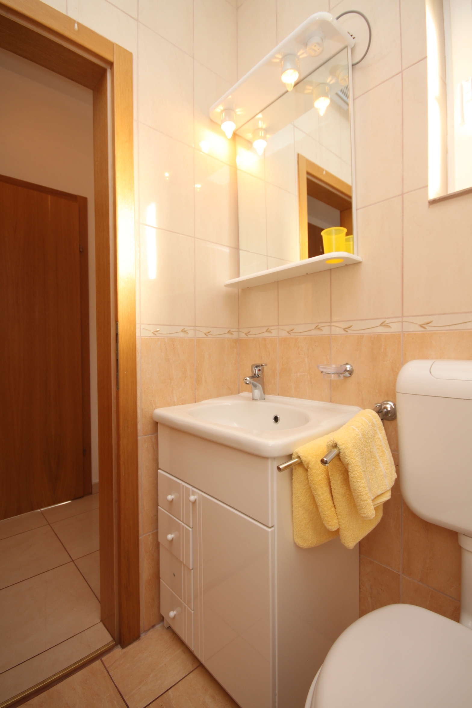 Two bedroom apartment with balcony and sea view Okrug Donji, Čiovo  A-a
