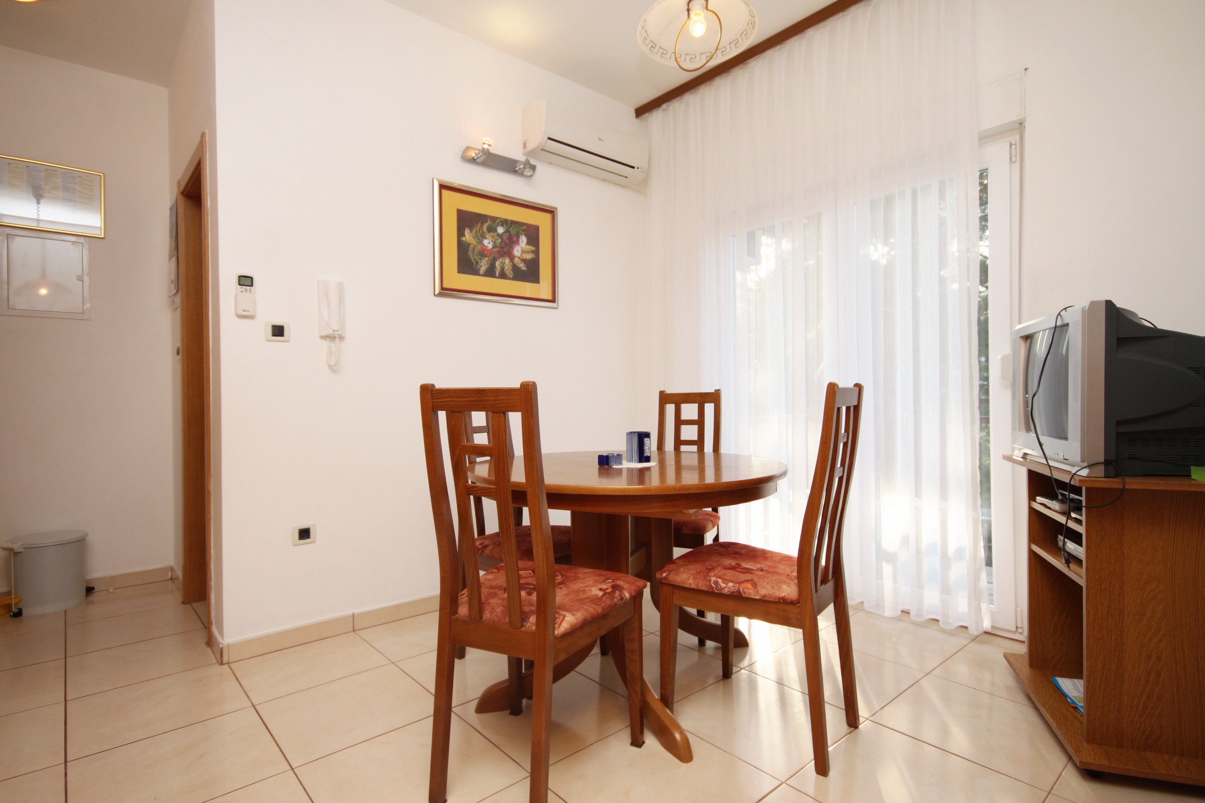 Two bedroom apartment with balcony and sea view Okrug Donji, Čiovo  A-a