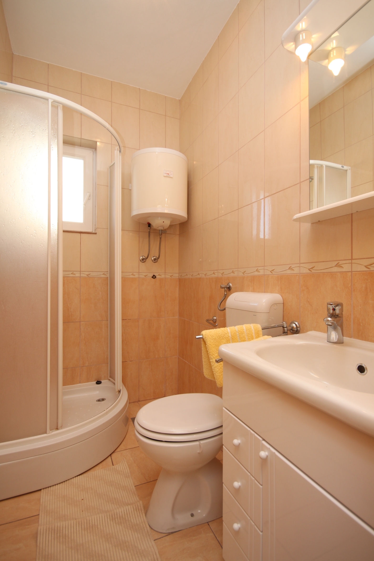 Two bedroom apartment with balcony and sea view Okrug Donji, Čiovo  A-b