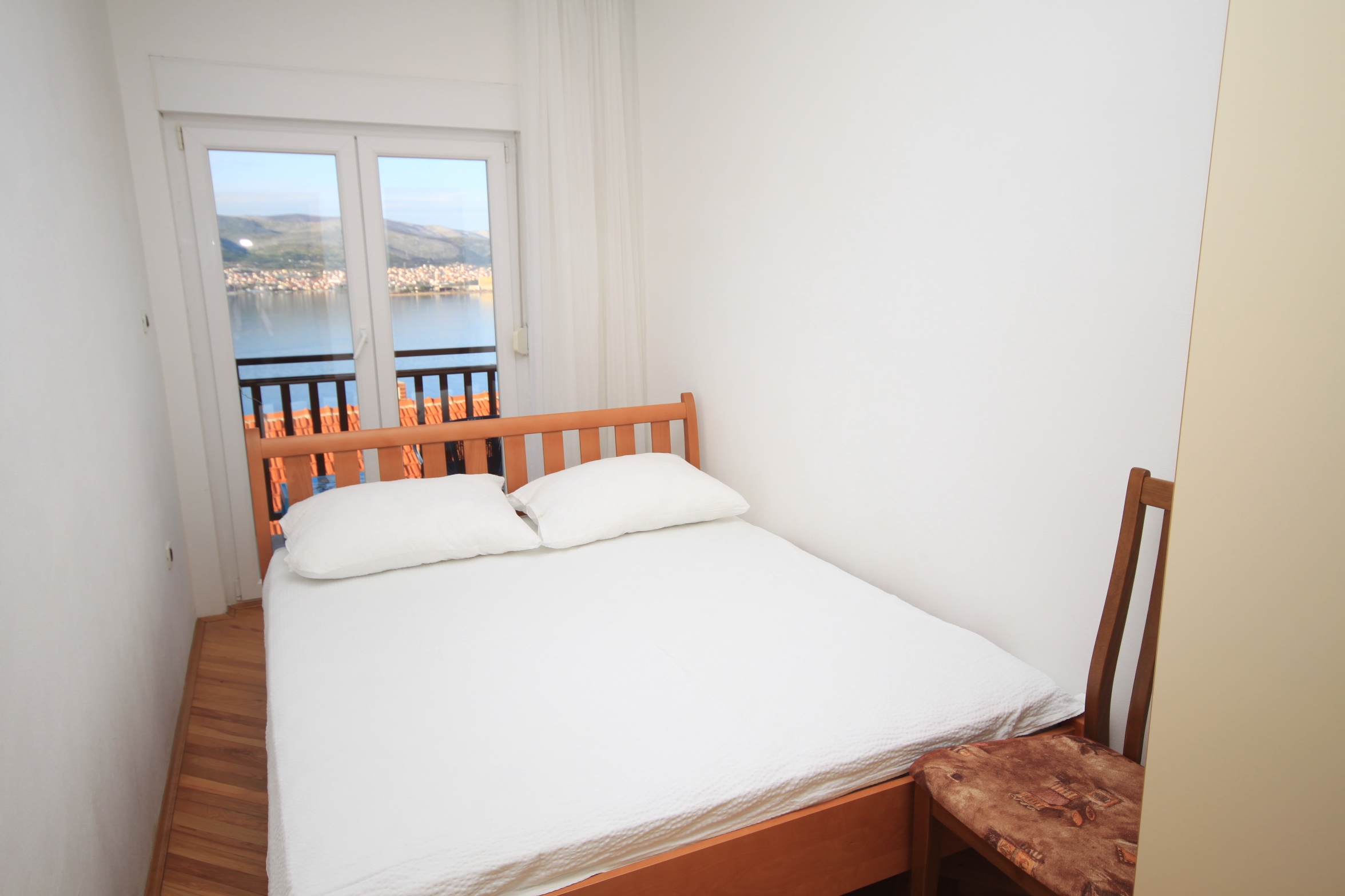 Two bedroom apartment with balcony and sea view Okrug Donji, Čiovo  A-b