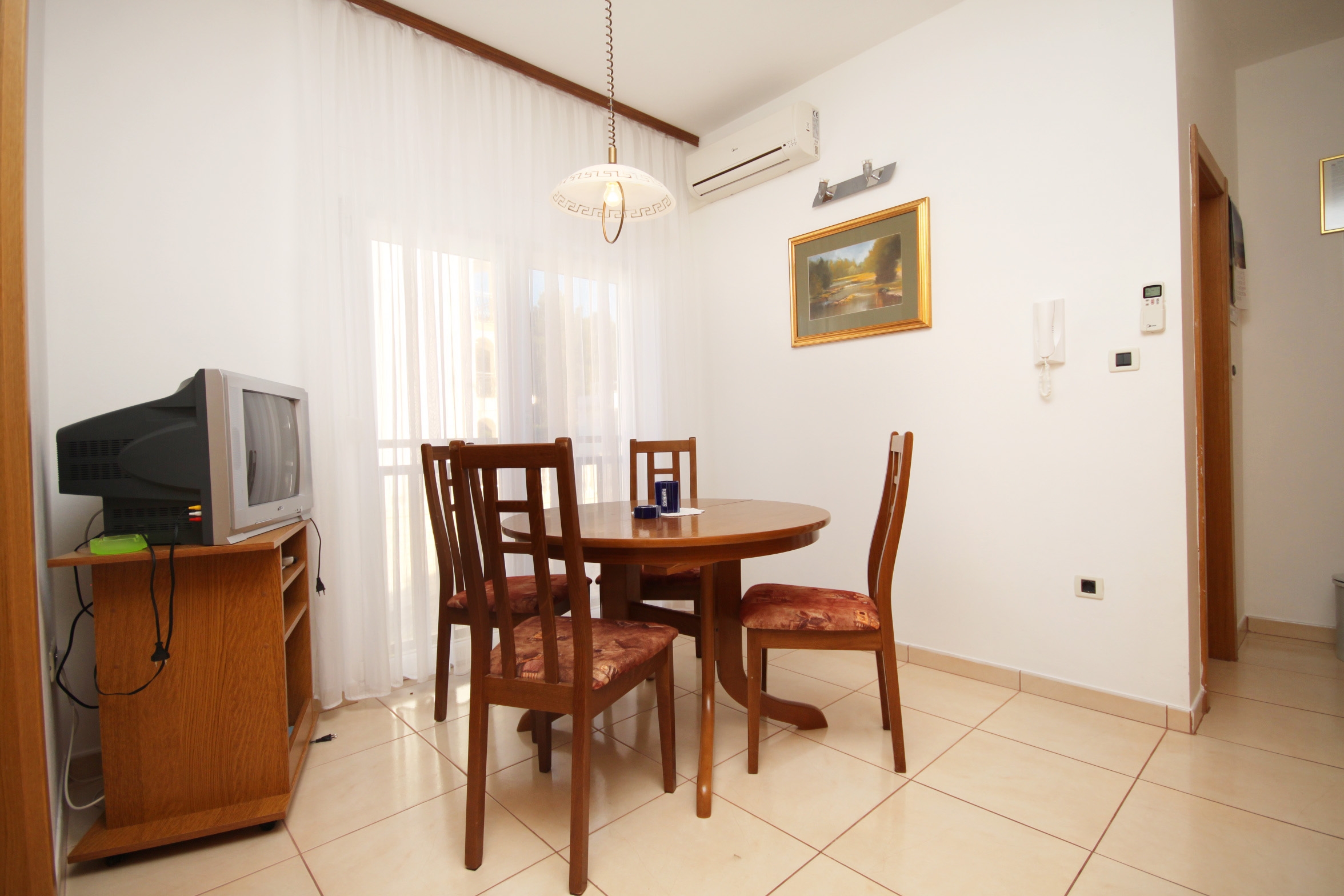 Two bedroom apartment with balcony and sea view Okrug Donji, Čiovo  A-b