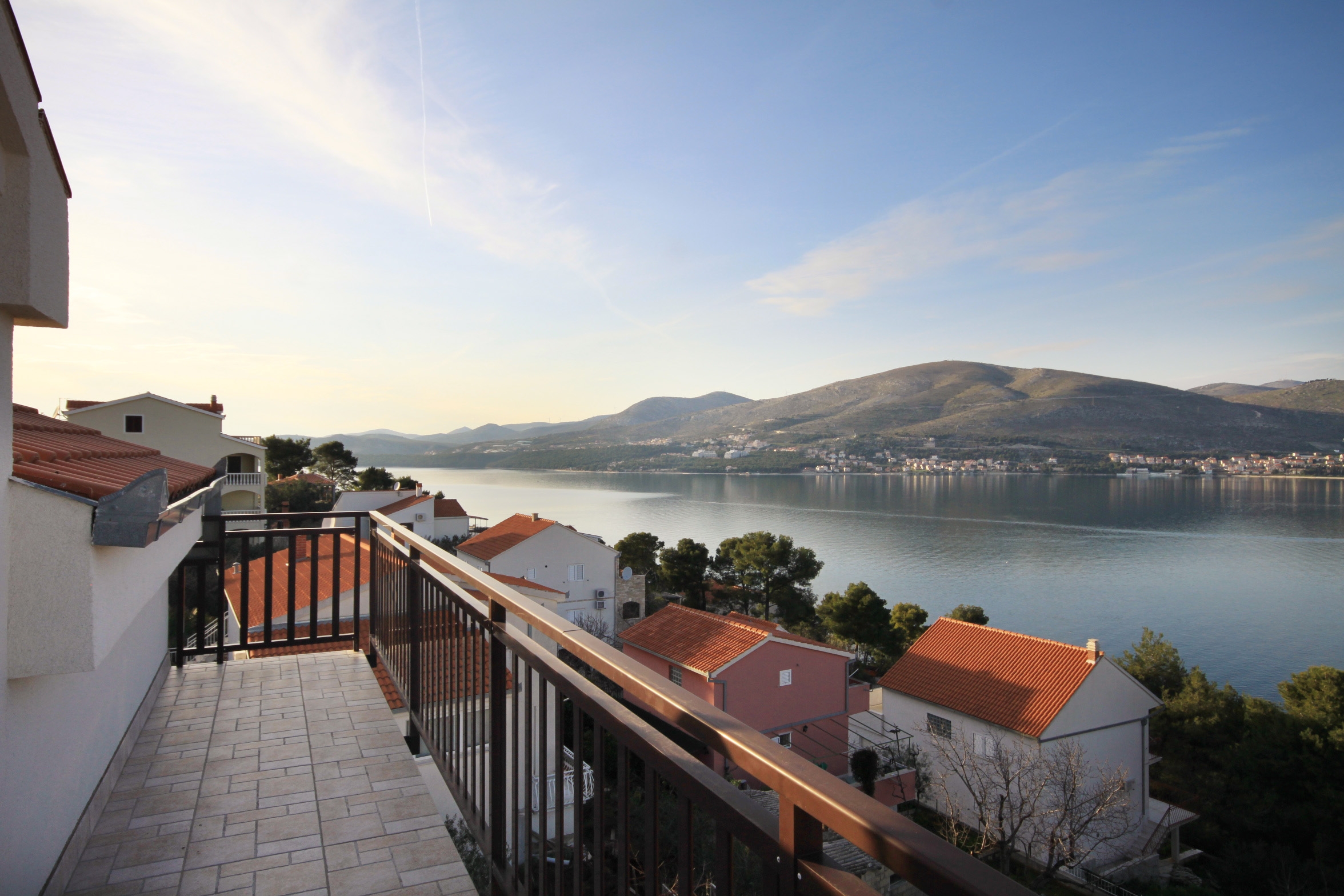 One bedroom apartment with balcony and sea view Okrug Donji, Čiovo  A-d