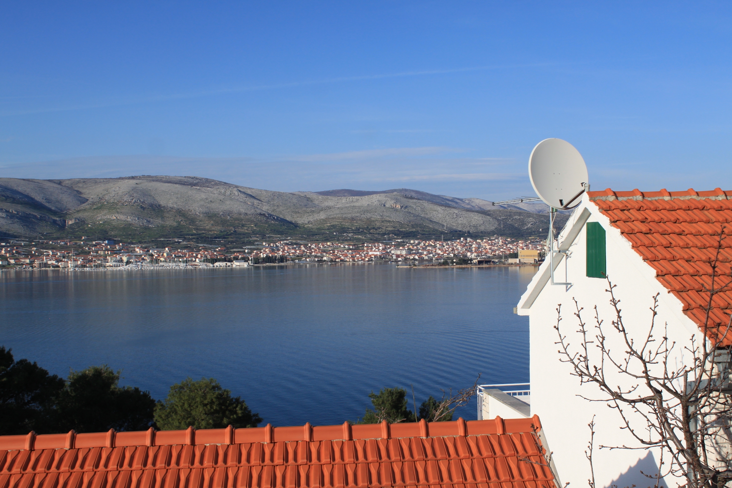 Two bedroom apartment with balcony and sea view Okrug Donji, Čiovo  A-e
