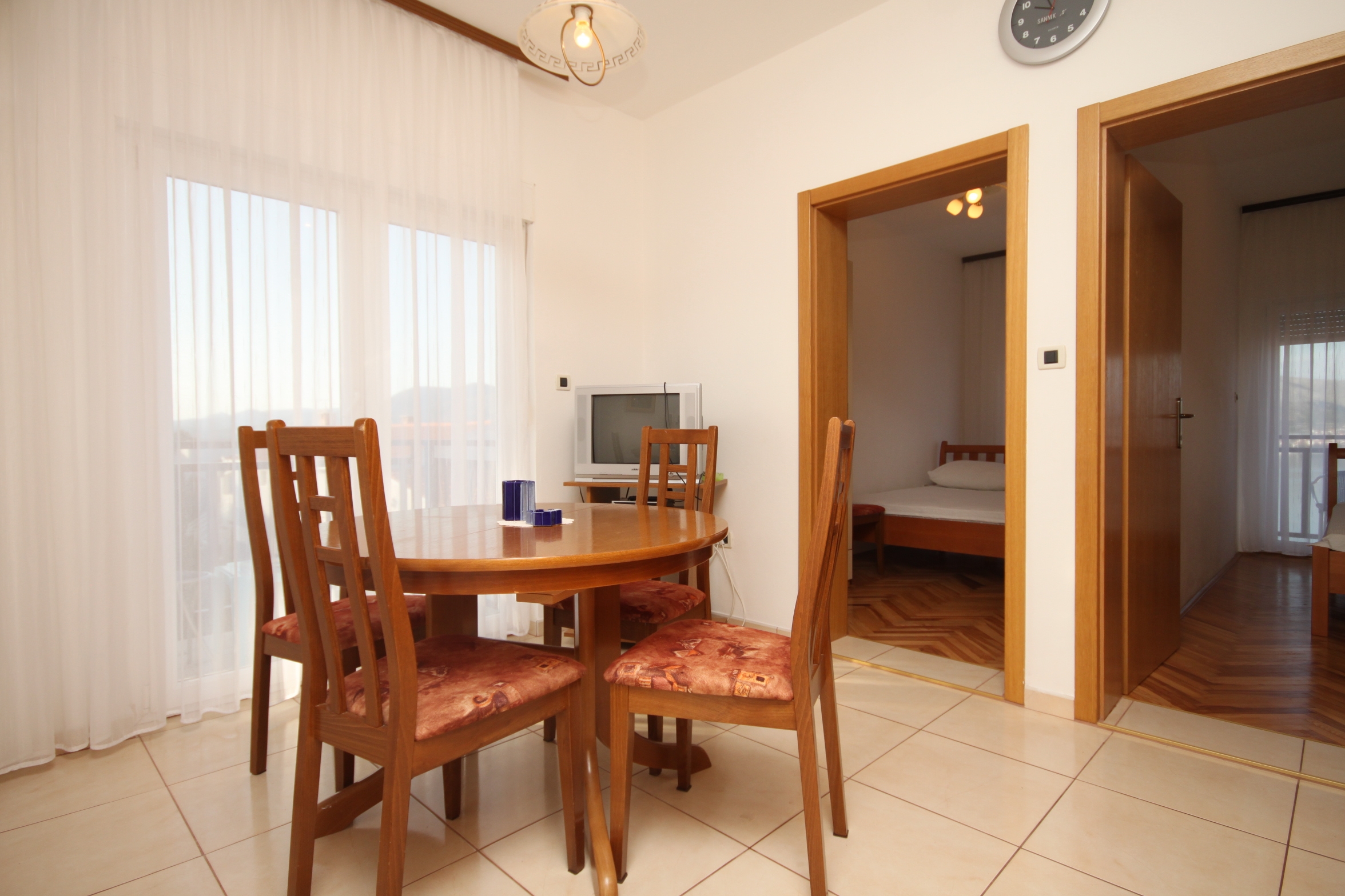 Two bedroom apartment with balcony and sea view Okrug Donji, Čiovo  A-e