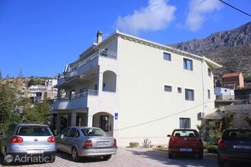 Property Dugi Rat, Omiš, Property 8667 - Apartments with pebble beach.