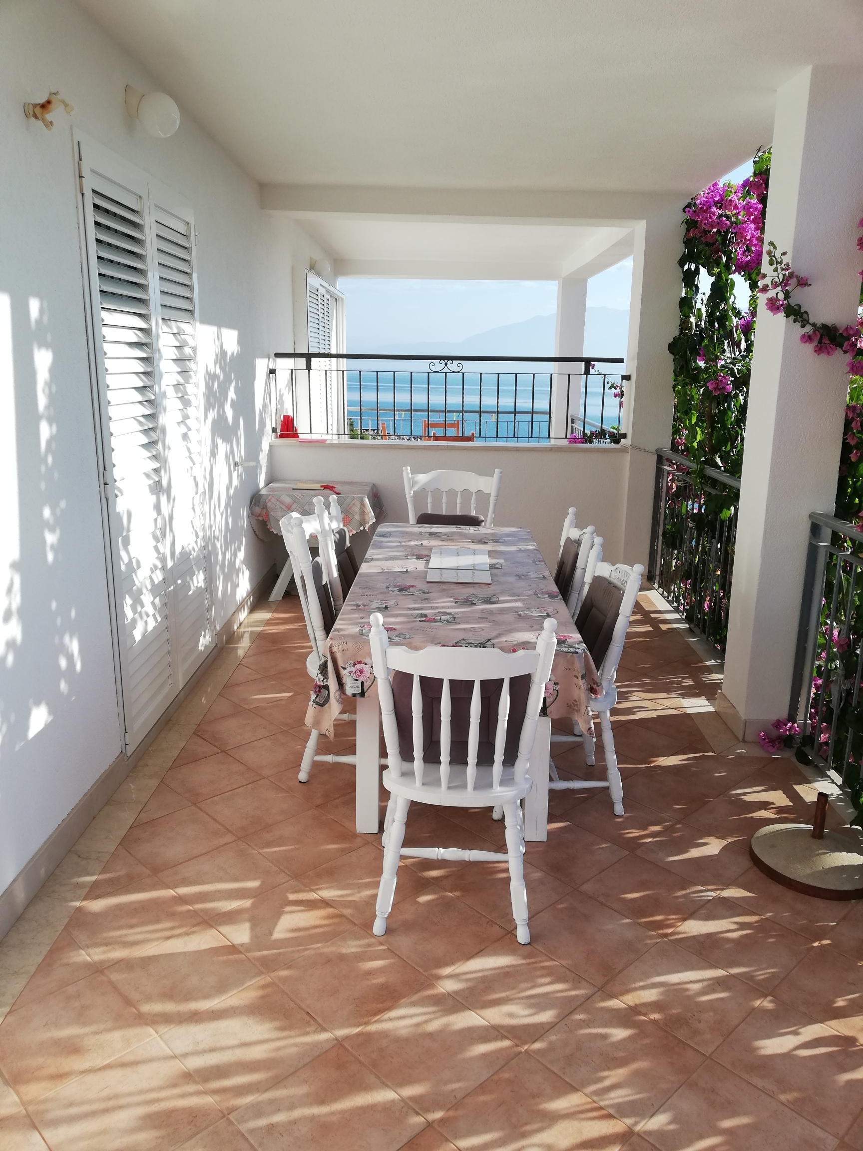 Two bedroom apartment near beach Cove Pokrivenik, Hvar  A-a