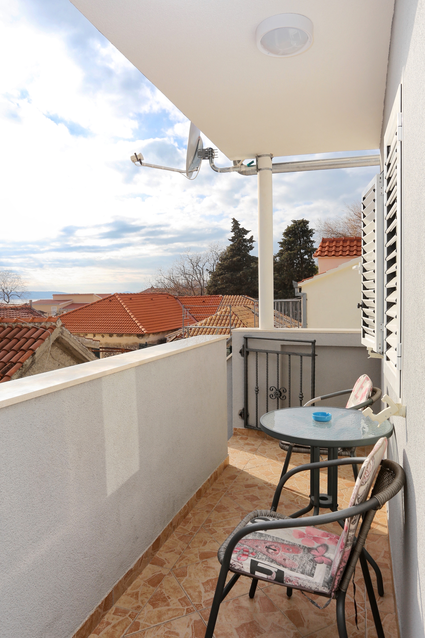 Two bedroom apartment with balcony and sea view Kaštel Kambelovac, Kaštela  A-a