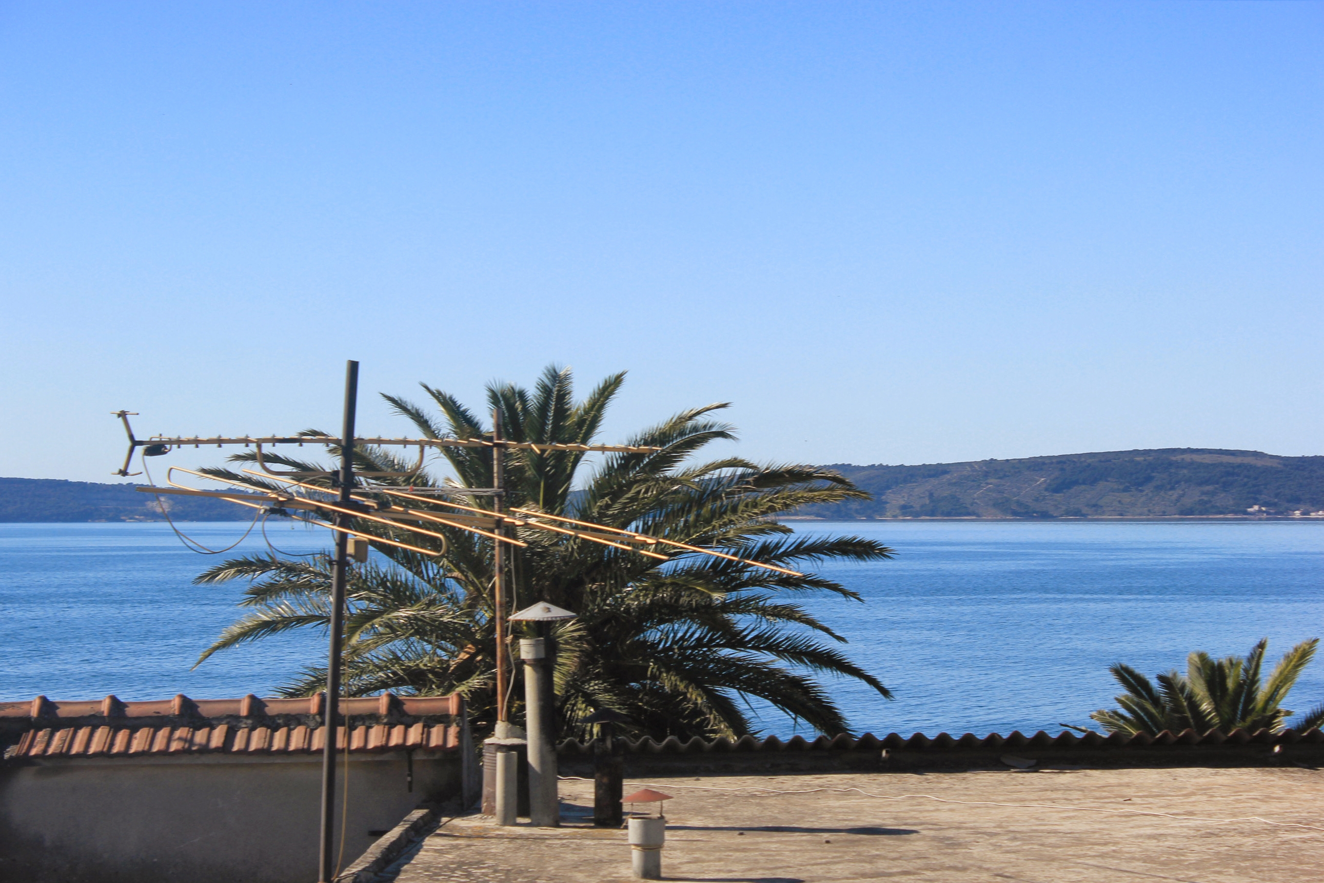 Two bedroom apartment with balcony and sea view Kaštel Kambelovac, Kaštela  A-a