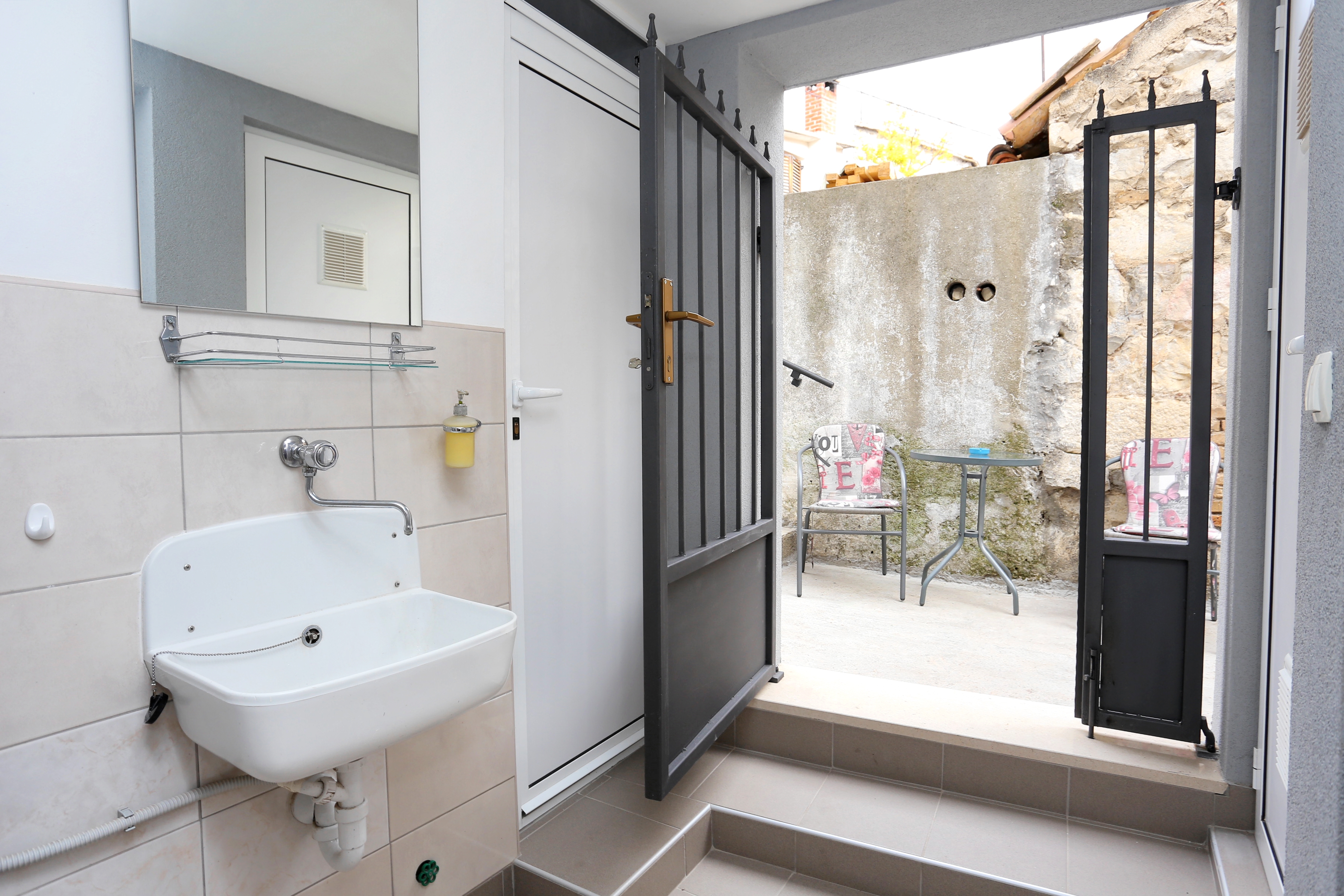 Studio flat with terrace Kaštel Kambelovac, Kaštela  AS-a