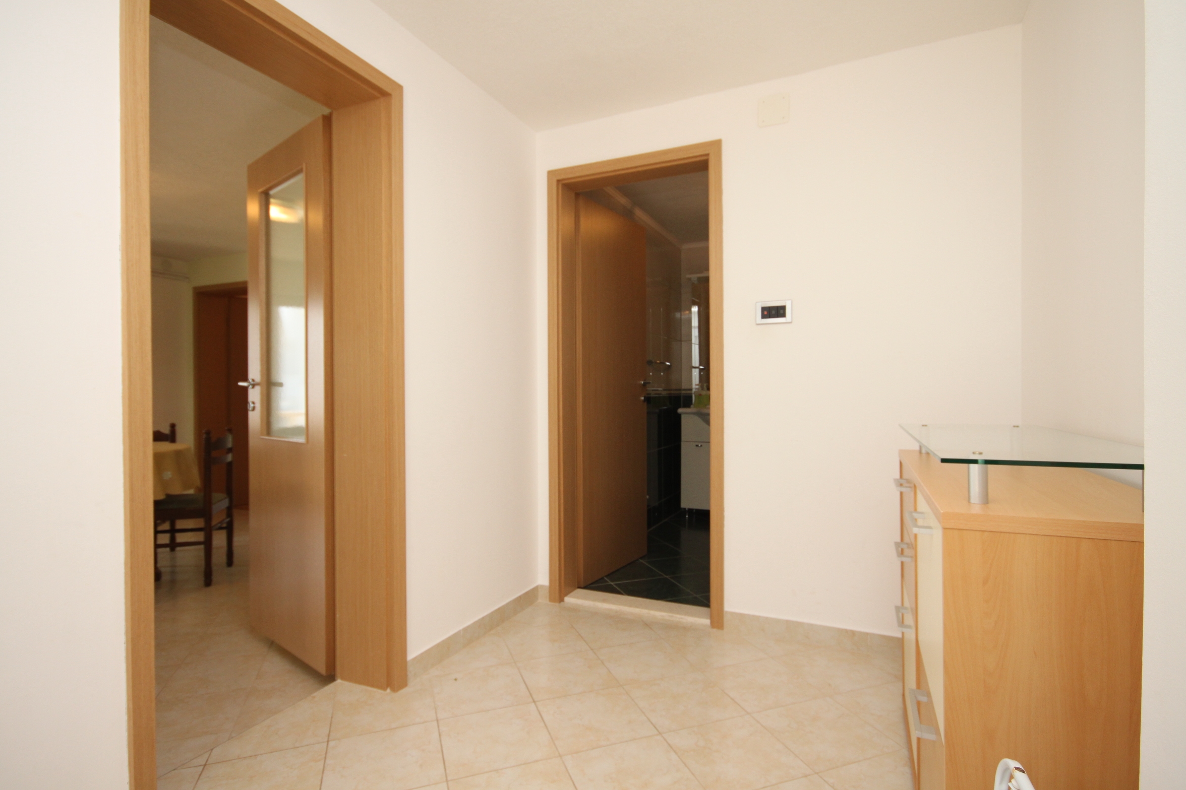 One bedroom apartment with terrace and sea view Trogir  A-a