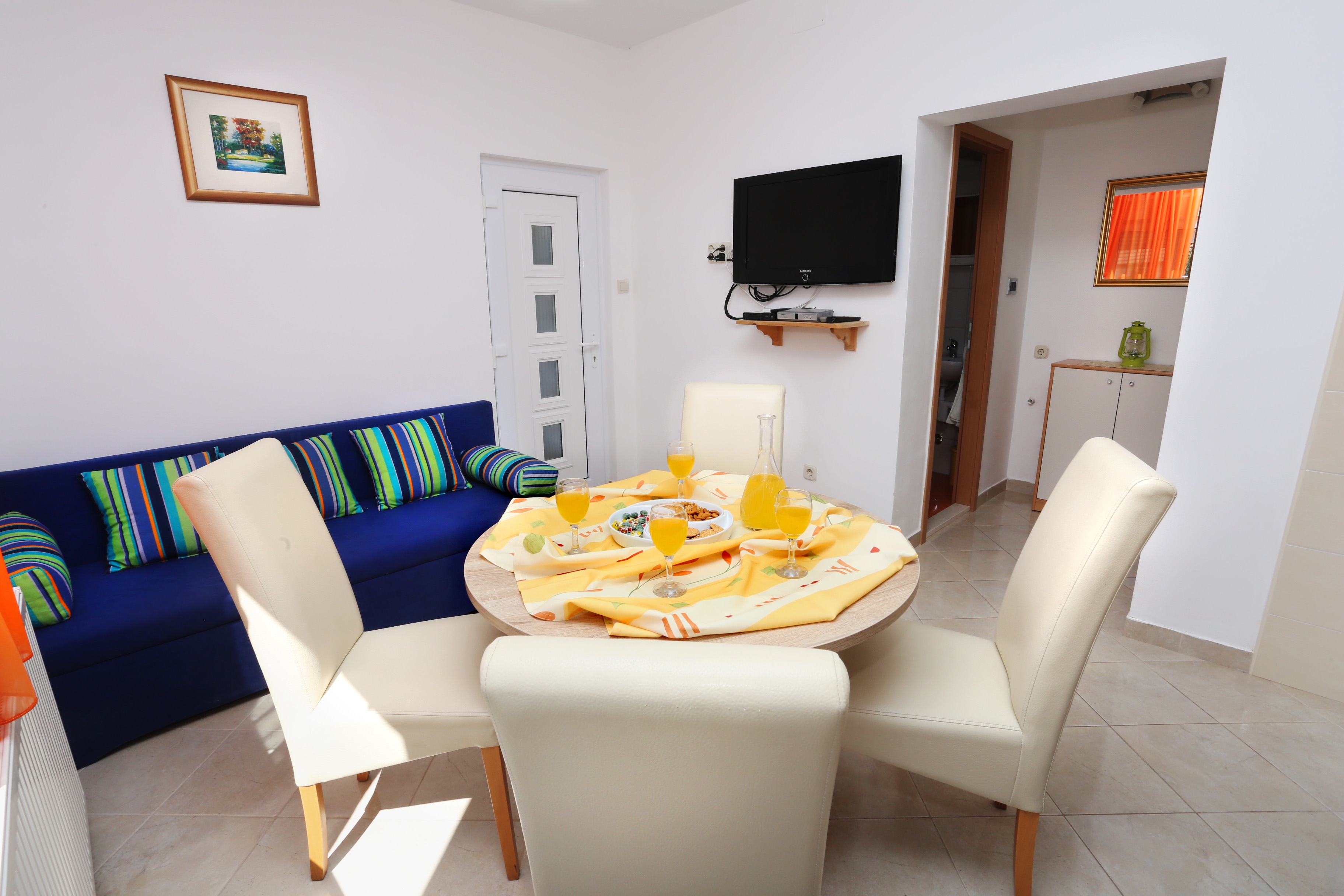 One bedroom apartment with terrace Trogir (A-8683-b) One bedroom apartment with terrace Trogir (A-8683-b)