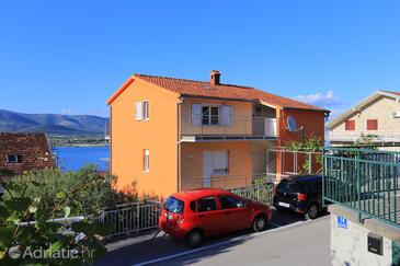 Property Mastrinka, Čiovo, Property 8684 - Apartments near sea with pebble beach.