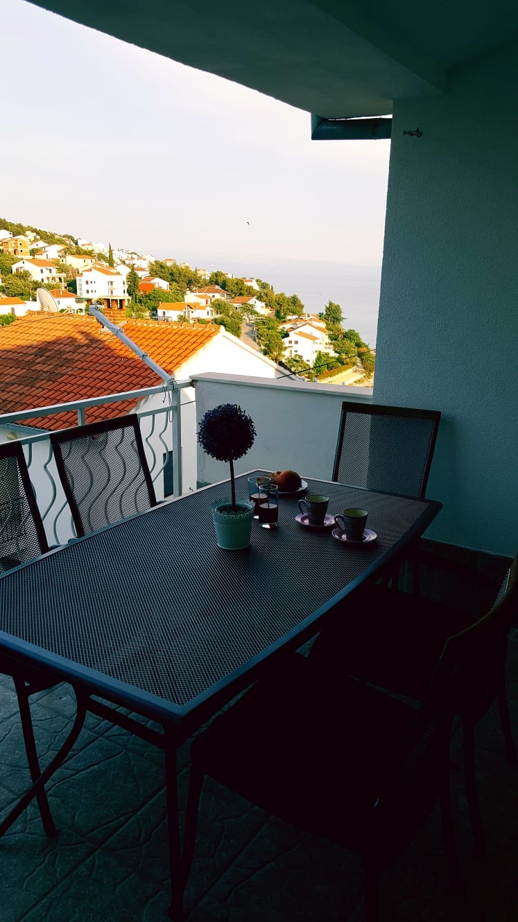 Two bedroom apartment with terrace and sea view Mavarštica, Čiovo  A-a