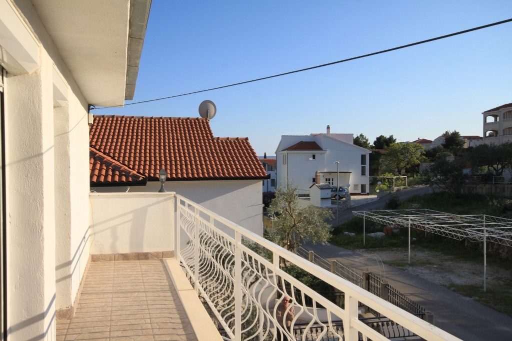Two bedroom apartment with terrace and sea view Mavarštica, Čiovo  A-a