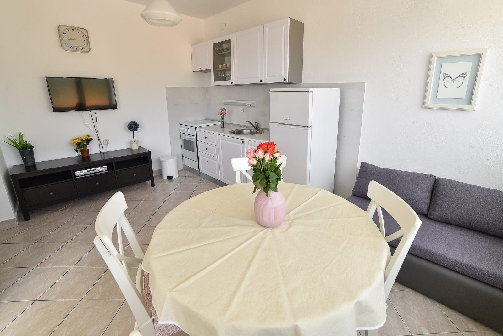 Two bedroom apartment with terrace and sea view Mavarštica, Čiovo (A-8685-a)