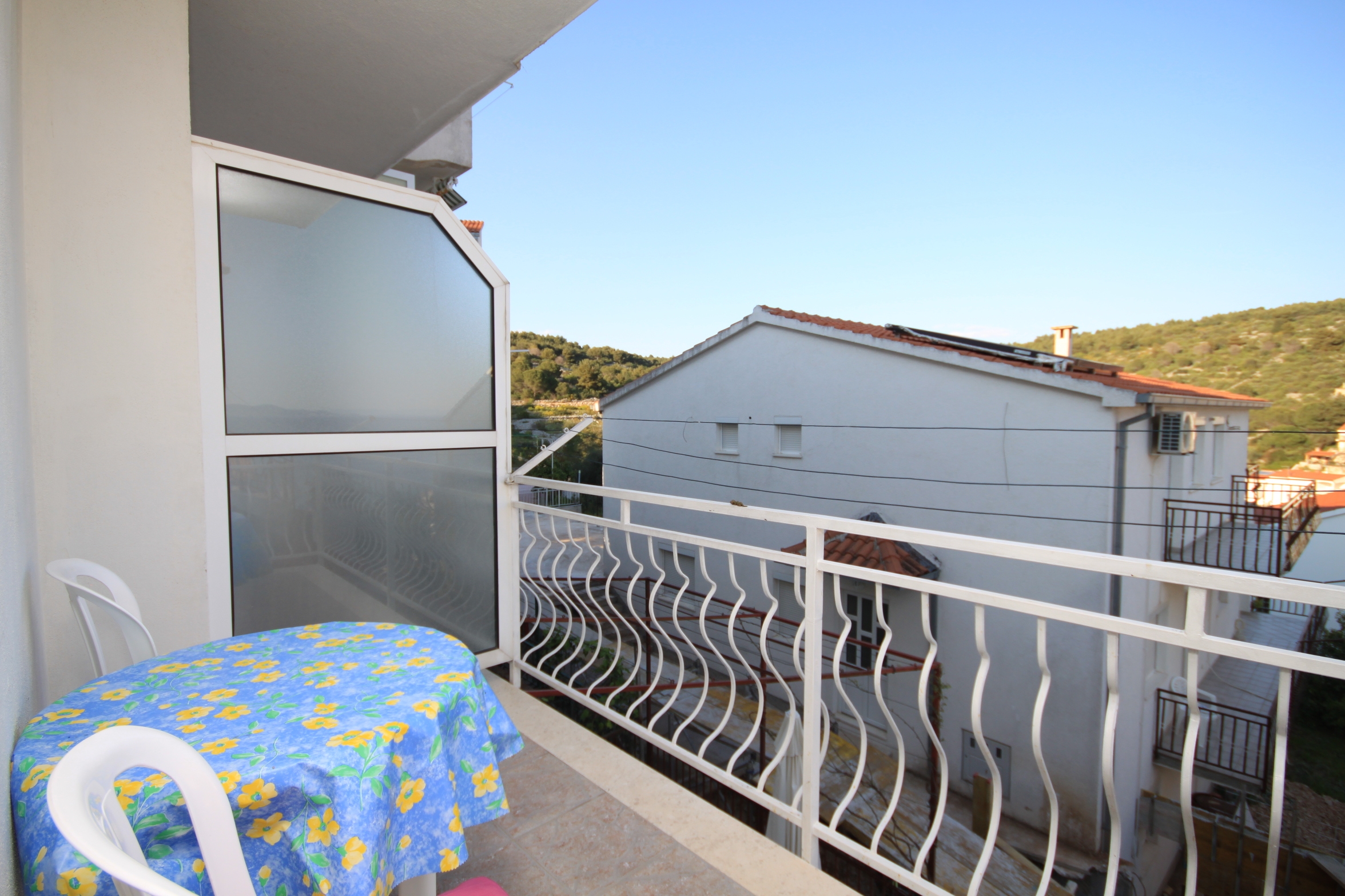 One bedroom apartment with terrace and sea view Mavarštica, Čiovo  A-b