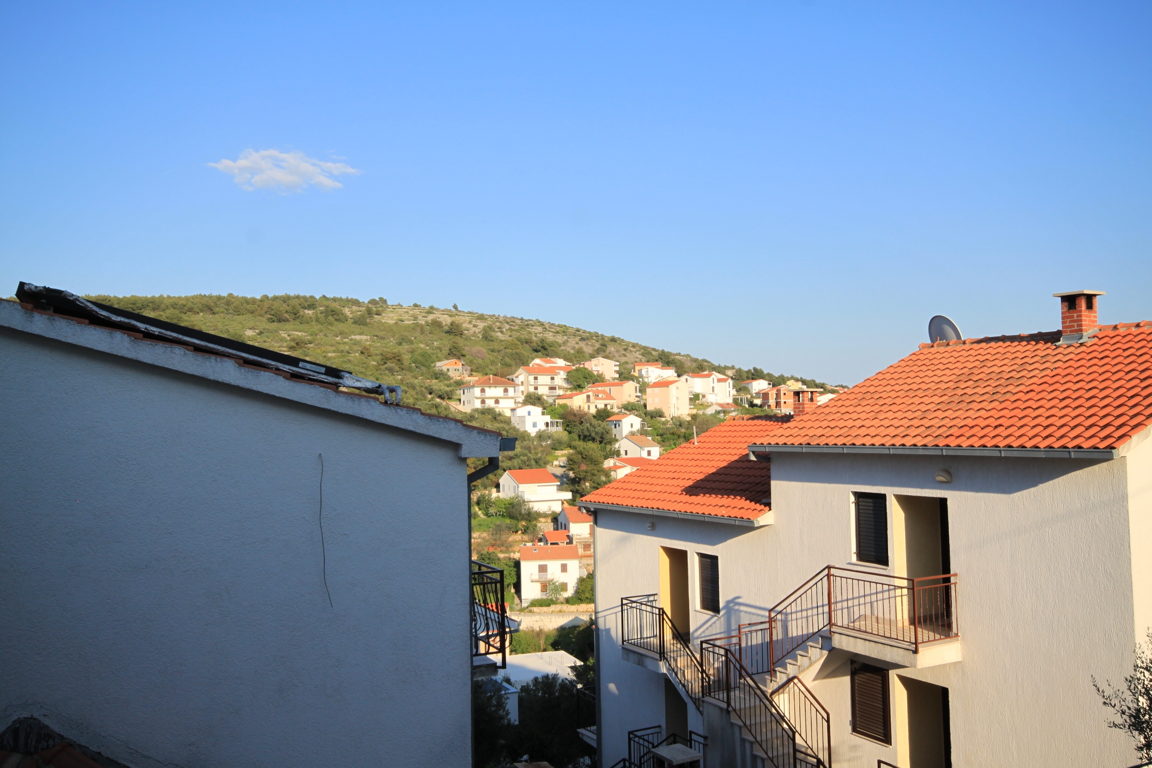 One bedroom apartment with terrace and sea view Mavarštica, Čiovo  A-c