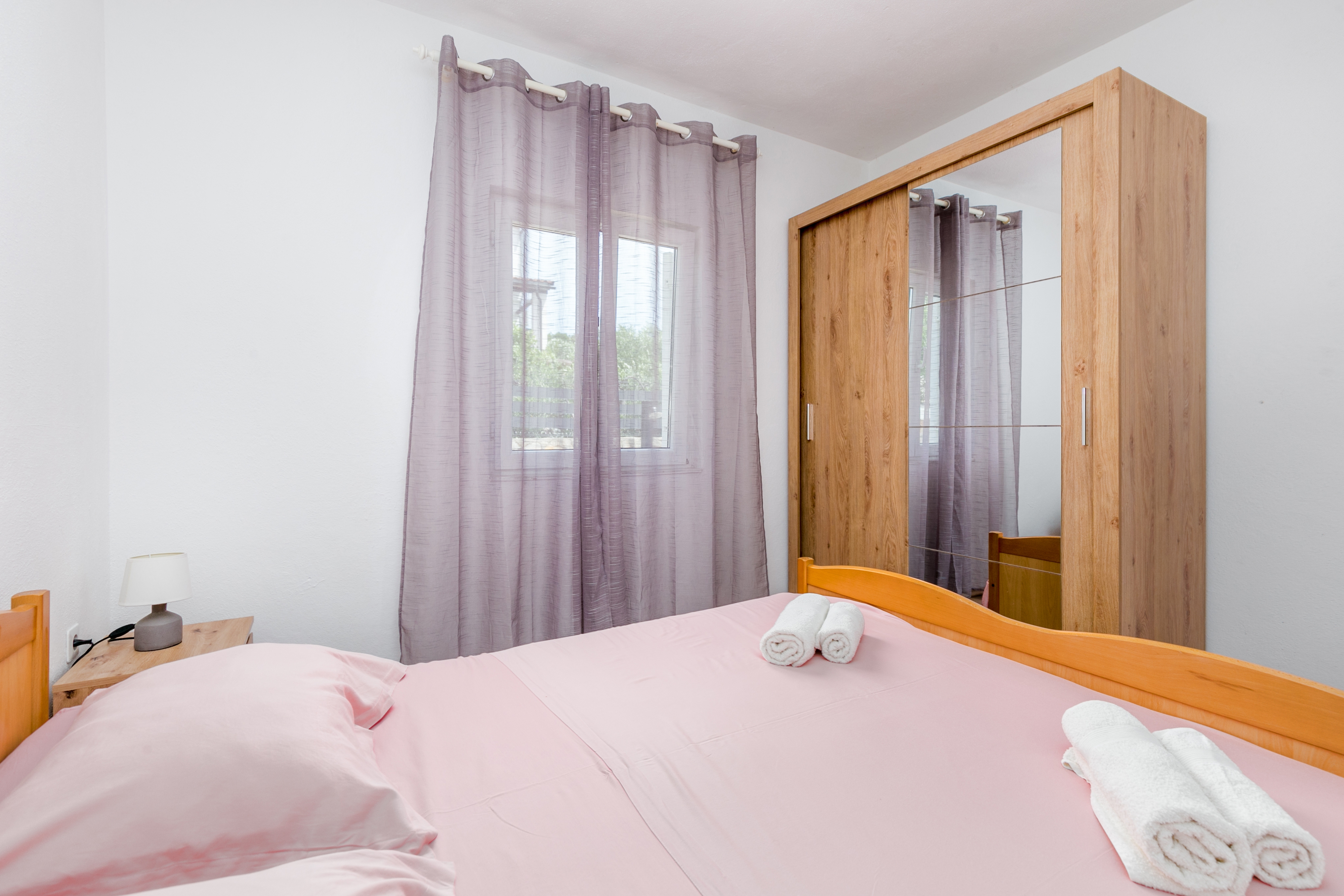 Two bedroom apartment with terrace and sea view Nečujam, Šolta  A-a
