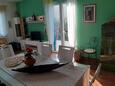 Pašman, Dining room in the house, (pet friendly) and WiFi.