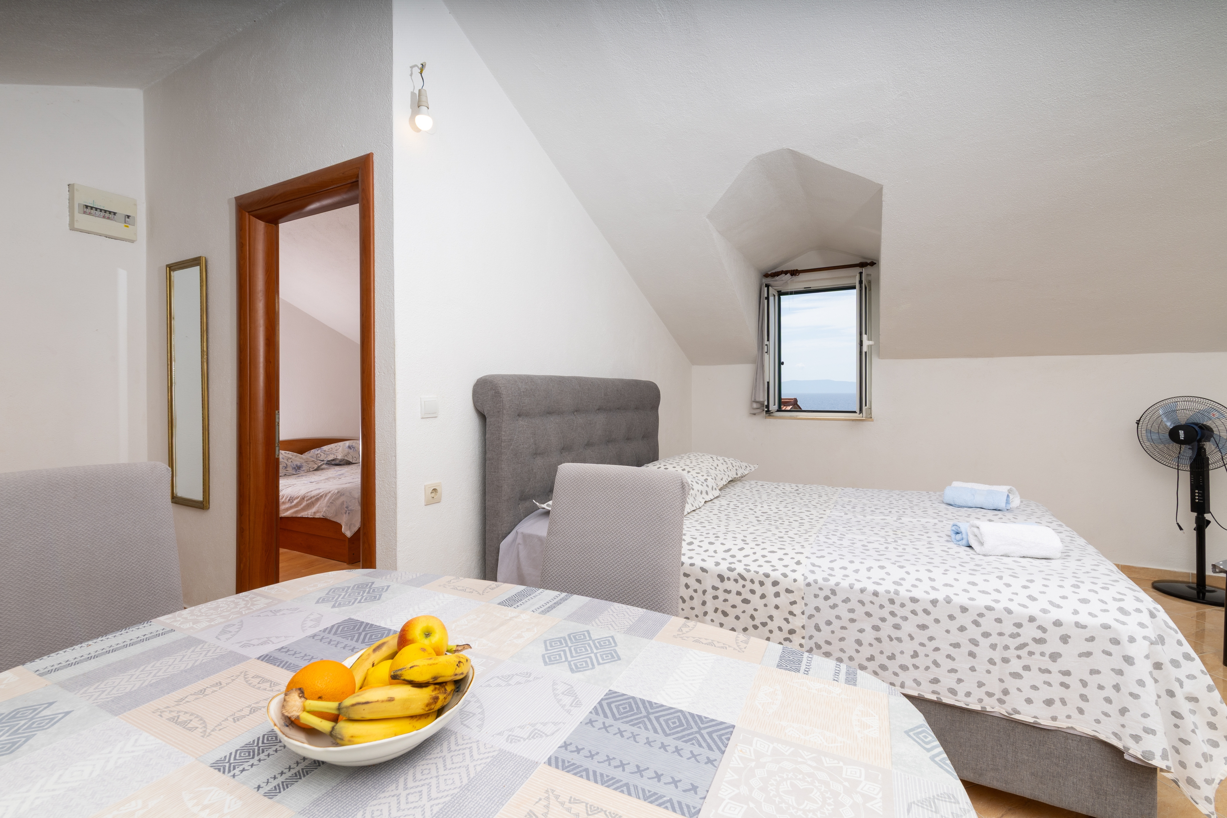 One bedroom apartment near beach Cove Tvrdni Dolac, Hvar (A-8703-a) One bedroom apartment near beach Cove Tvrdni Dolac, Hvar (A-8703-a)