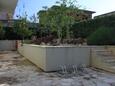 Stari Grad, Hvar, Courtyard 8704 - Apartments near sea with pebble beach.