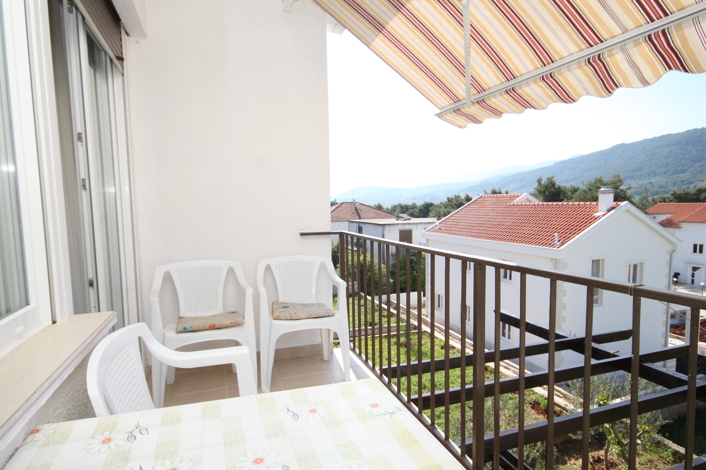 Three bedroom apartment with balcony and sea view Stari Grad, Hvar  A-a