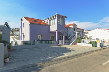 Property Hvar, Hvar, Property 8709 - Apartments with pebble beach.