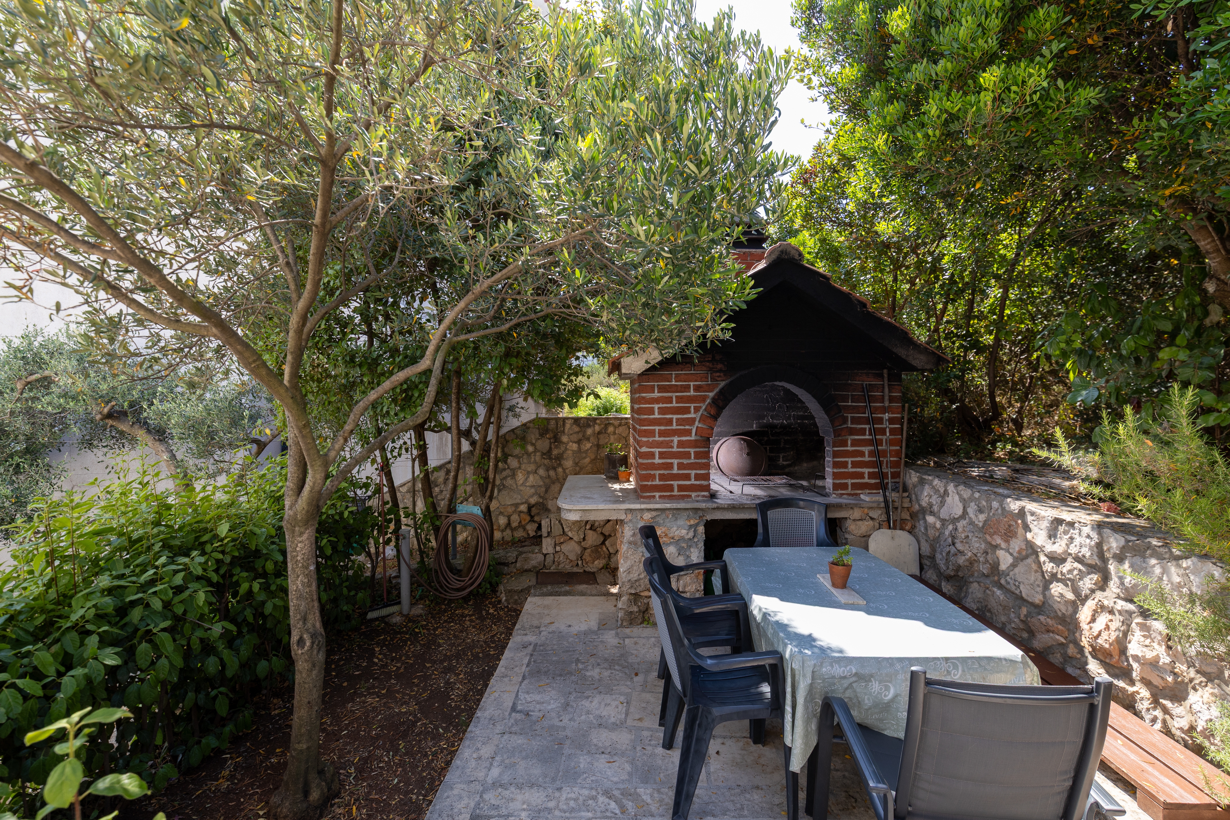 Studio flat with terrace Zavala, Hvar  AS-a