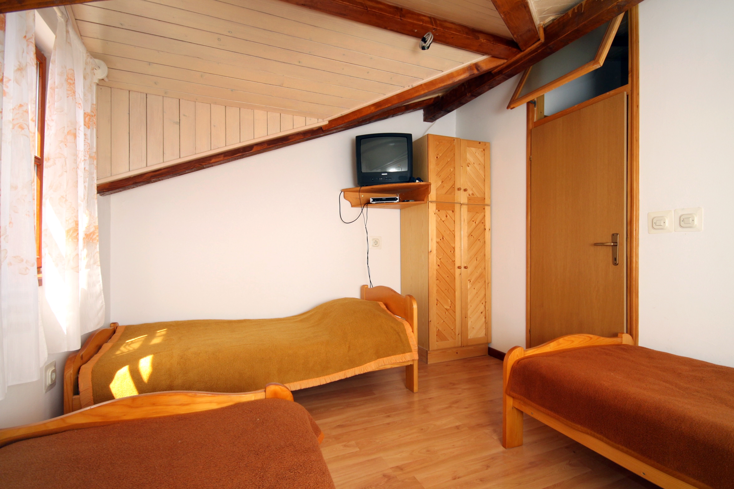 Top Hvar Ivan Dolac Top Hvar Ivan Dolac