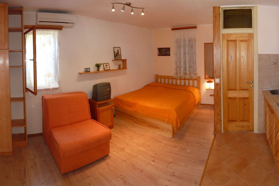 Top Hvar Ivan Dolac Top Hvar Ivan Dolac