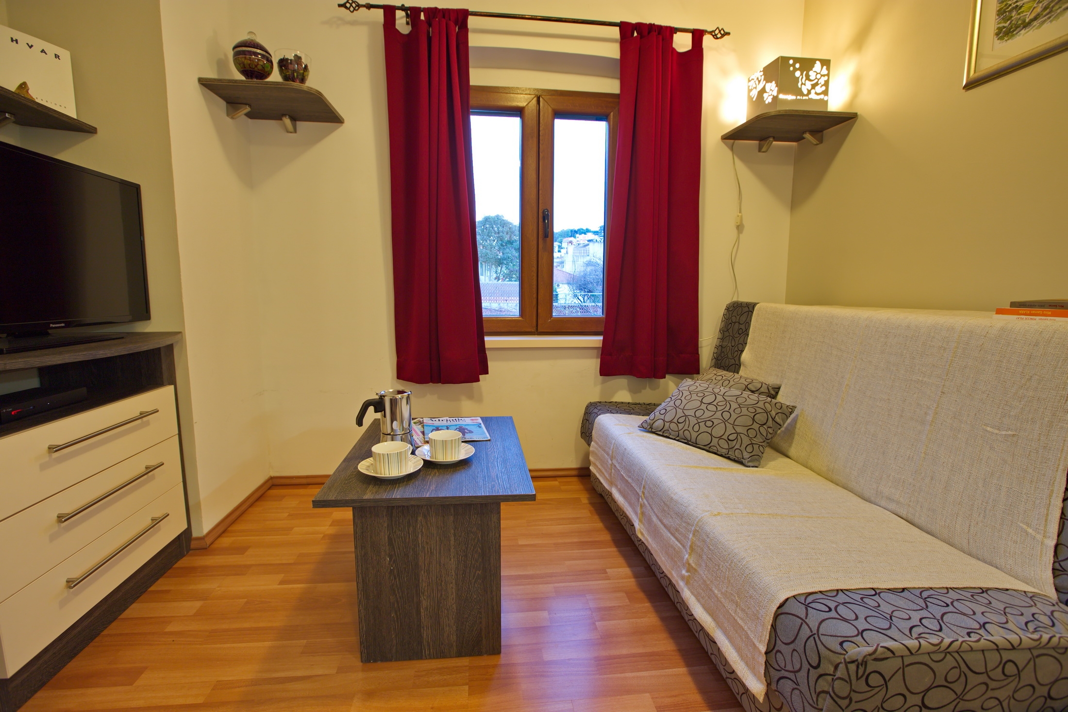 One bedroom apartment with terrace Jelsa, Hvar (A-8713-a)