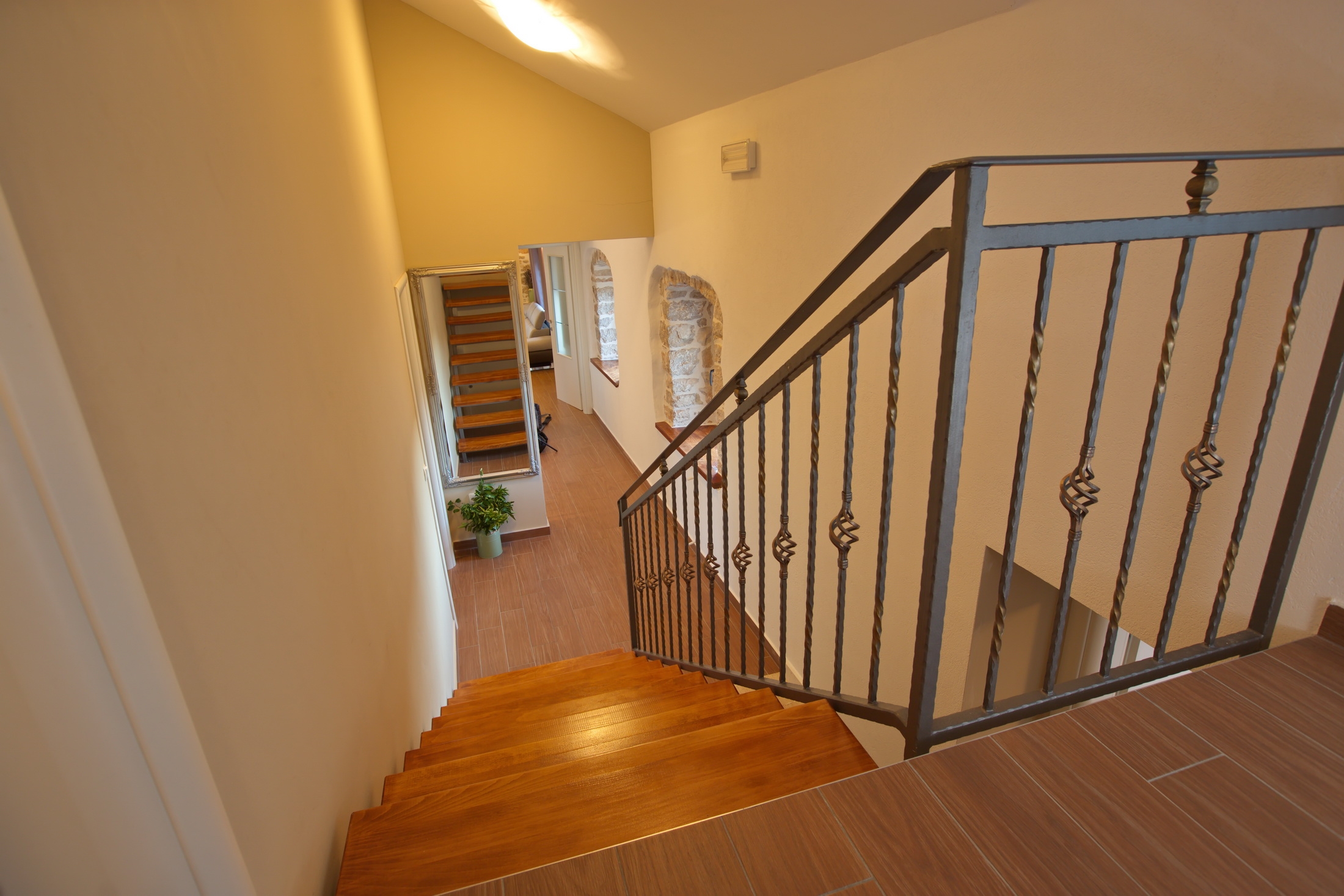 Three bedroom apartment with terrace Jelsa, Hvar  A-b