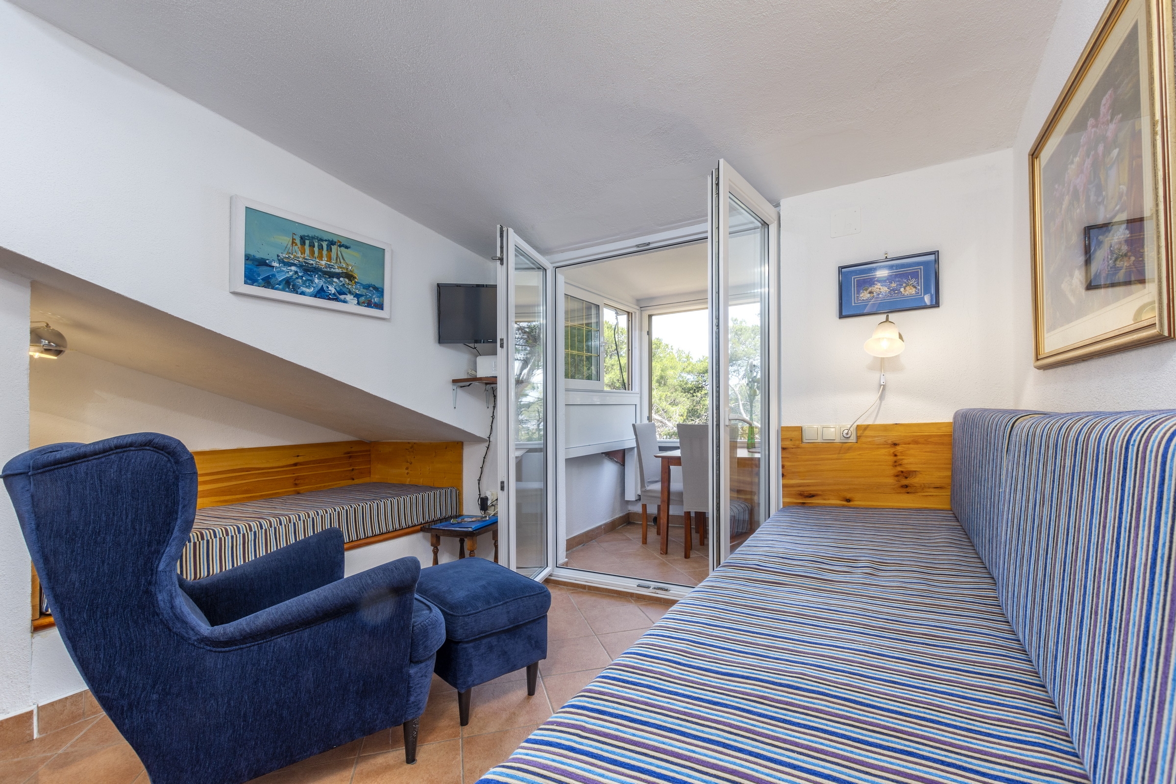 One bedroom apartment with terrace and sea view Jelsa, Hvar (A-8729-a)