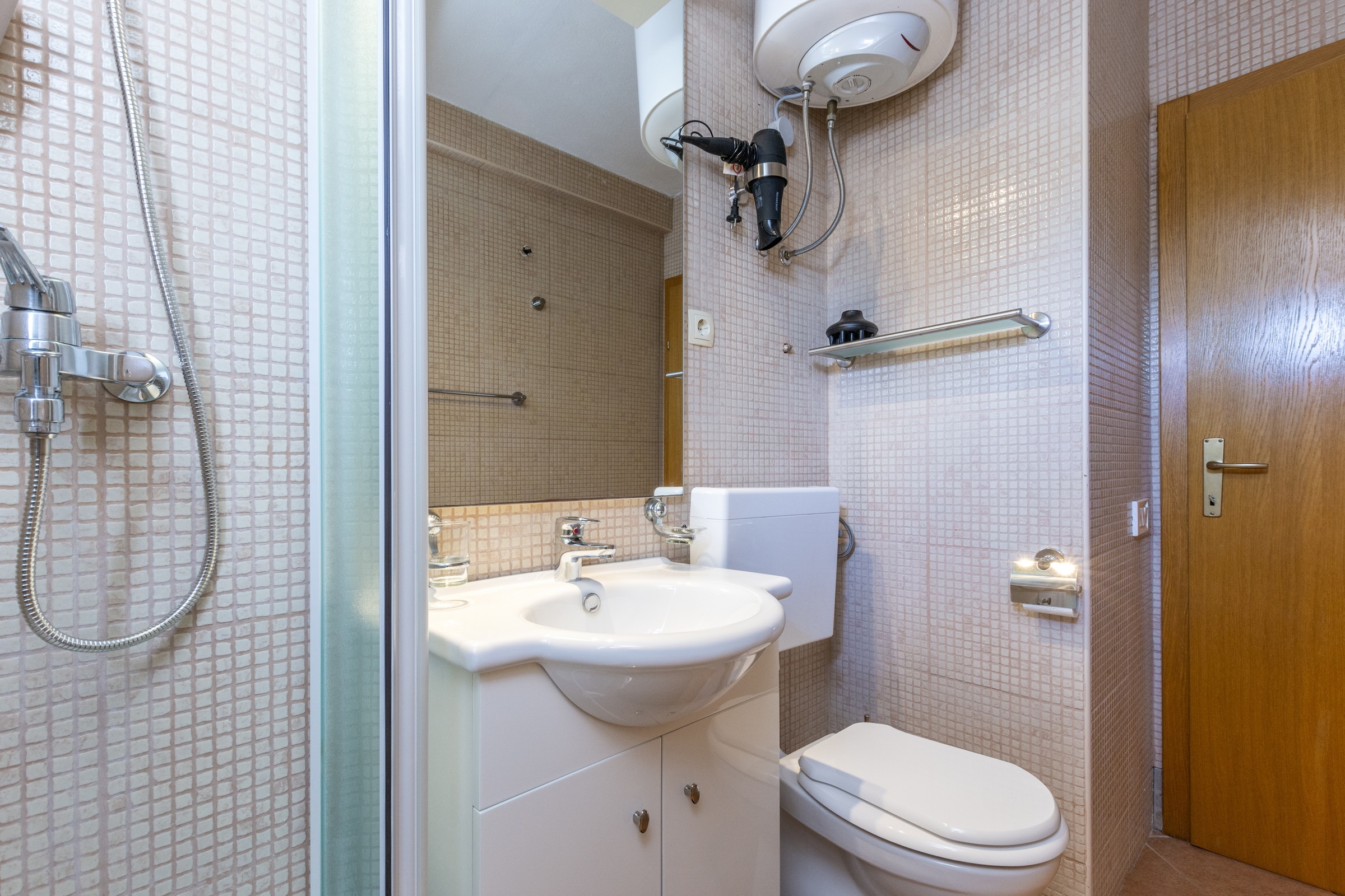 One bedroom apartment with terrace and sea view Jelsa, Hvar  A-b