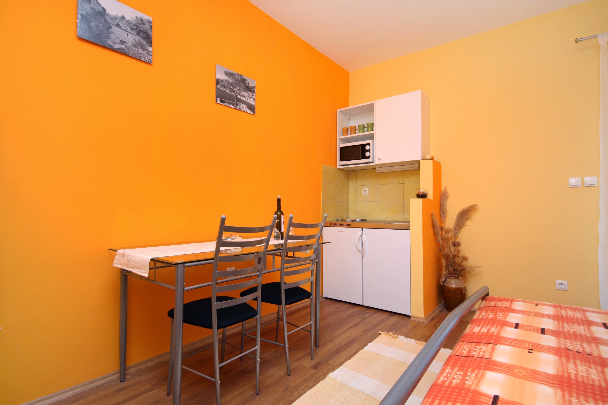 Studio flat with terrace Vrisnik, Hvar  AS-a