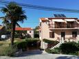 Parkolóhely Vrisnik, Hvar, Parkolóhely 8733 - Apartmanok kavicsos stranddal.
