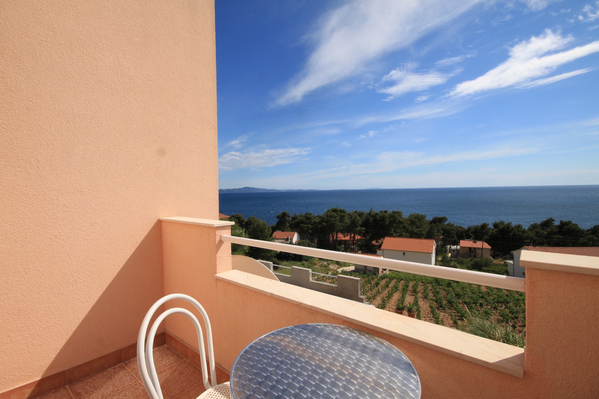 Two bedroom apartment with balcony and sea view Ivan Dolac, Hvar  A-d