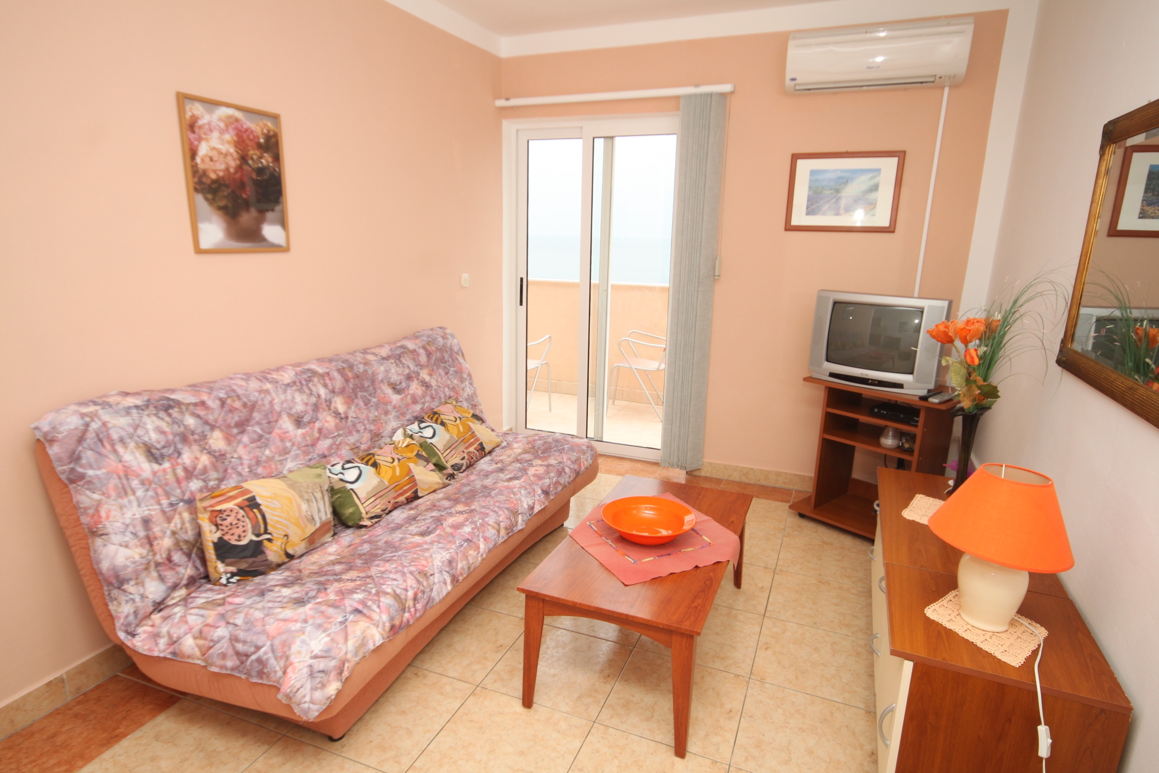 One bedroom apartment with balcony and sea view Ivan Dolac, Hvar (A-8734-e)