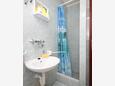 Bathroom Zavala, Bathroom in the apartment, (pet friendly) and WiFi.