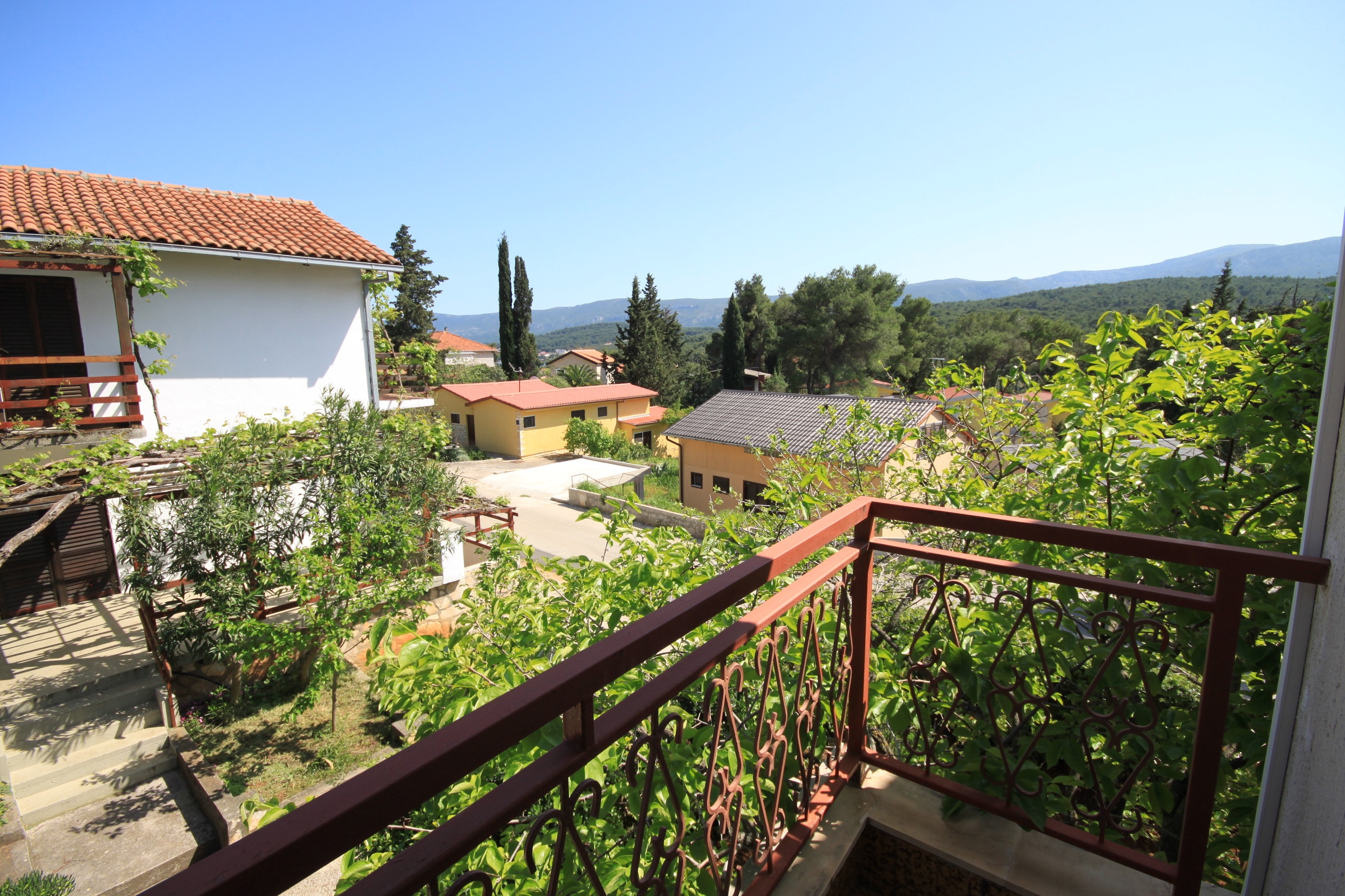 Two bedroom apartment with balcony Vrboska, Hvar  A-b