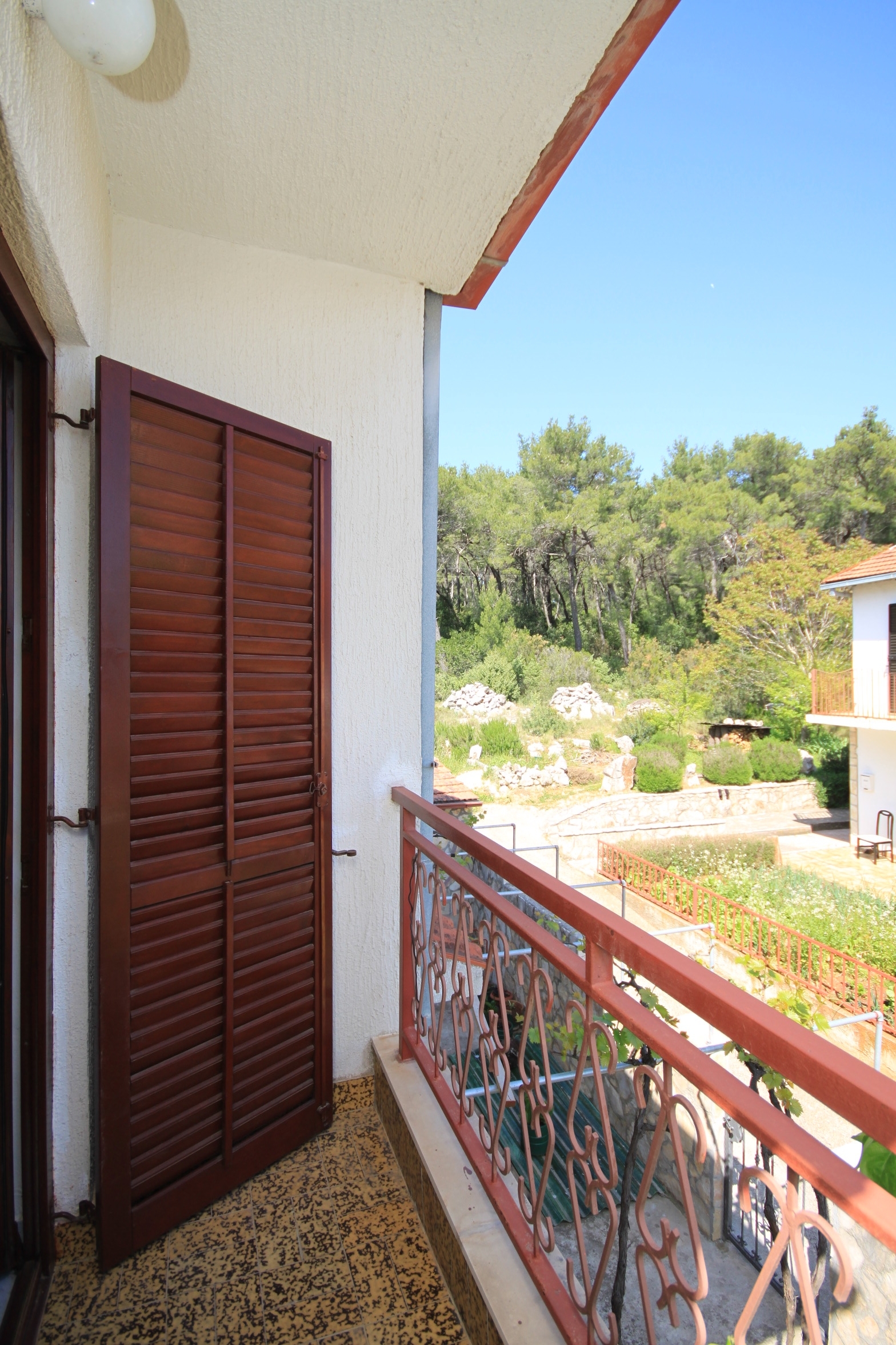 Two bedroom apartment with balcony Vrboska, Hvar  A-b