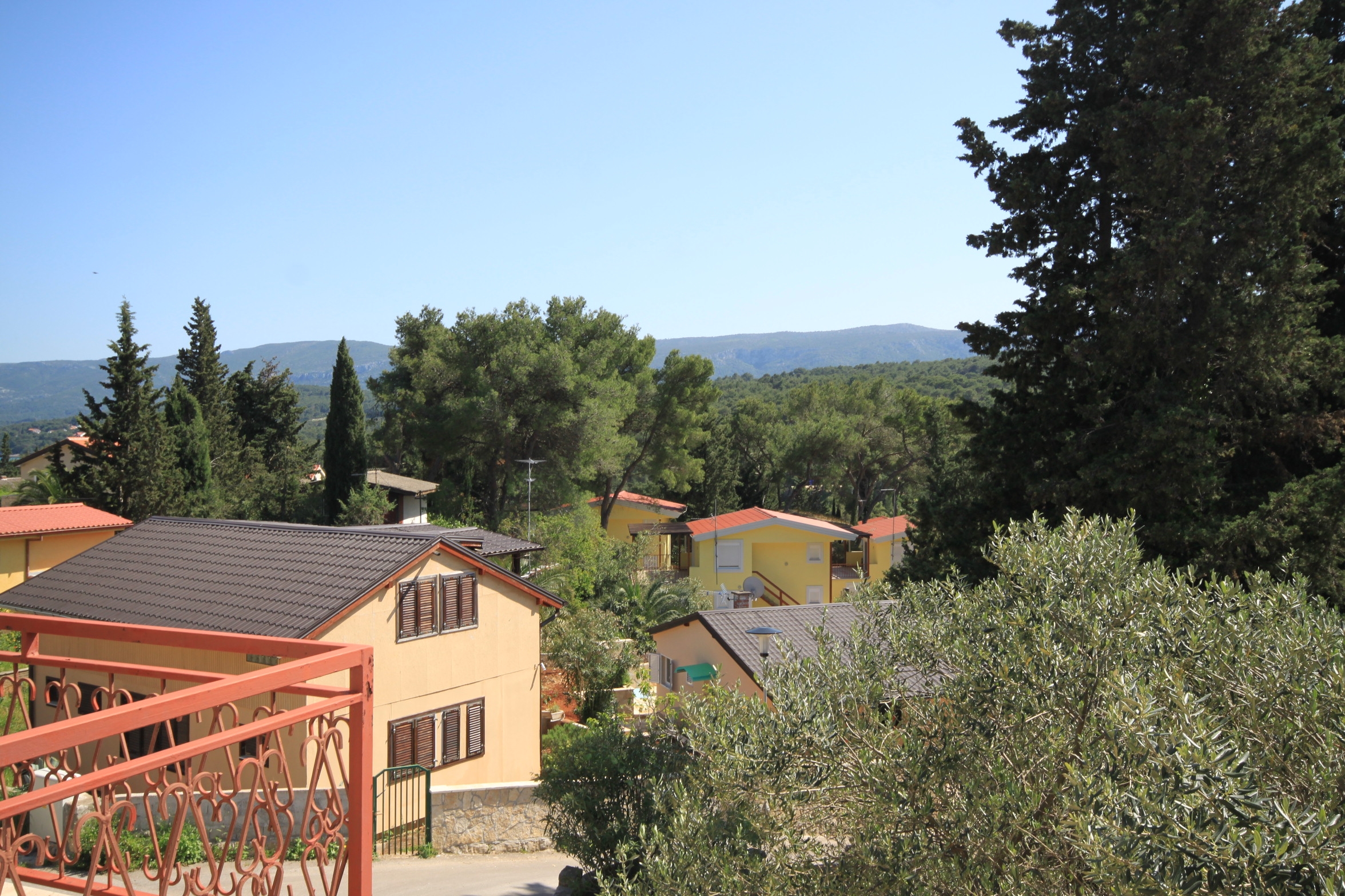 Two bedroom apartment with balcony Vrboska, Hvar  A-b