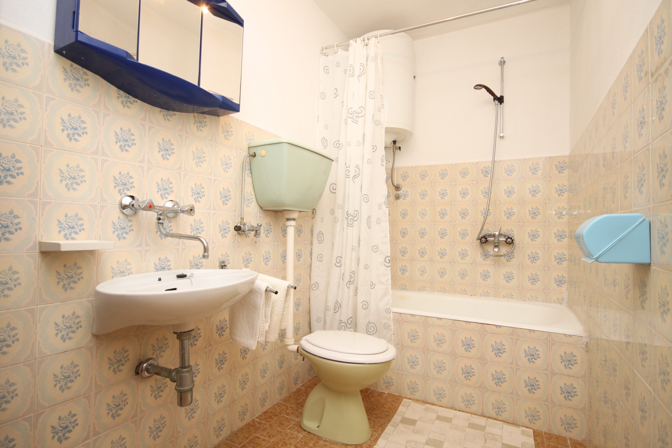 Four bedroom apartment near beach Basina, Hvar  A-a