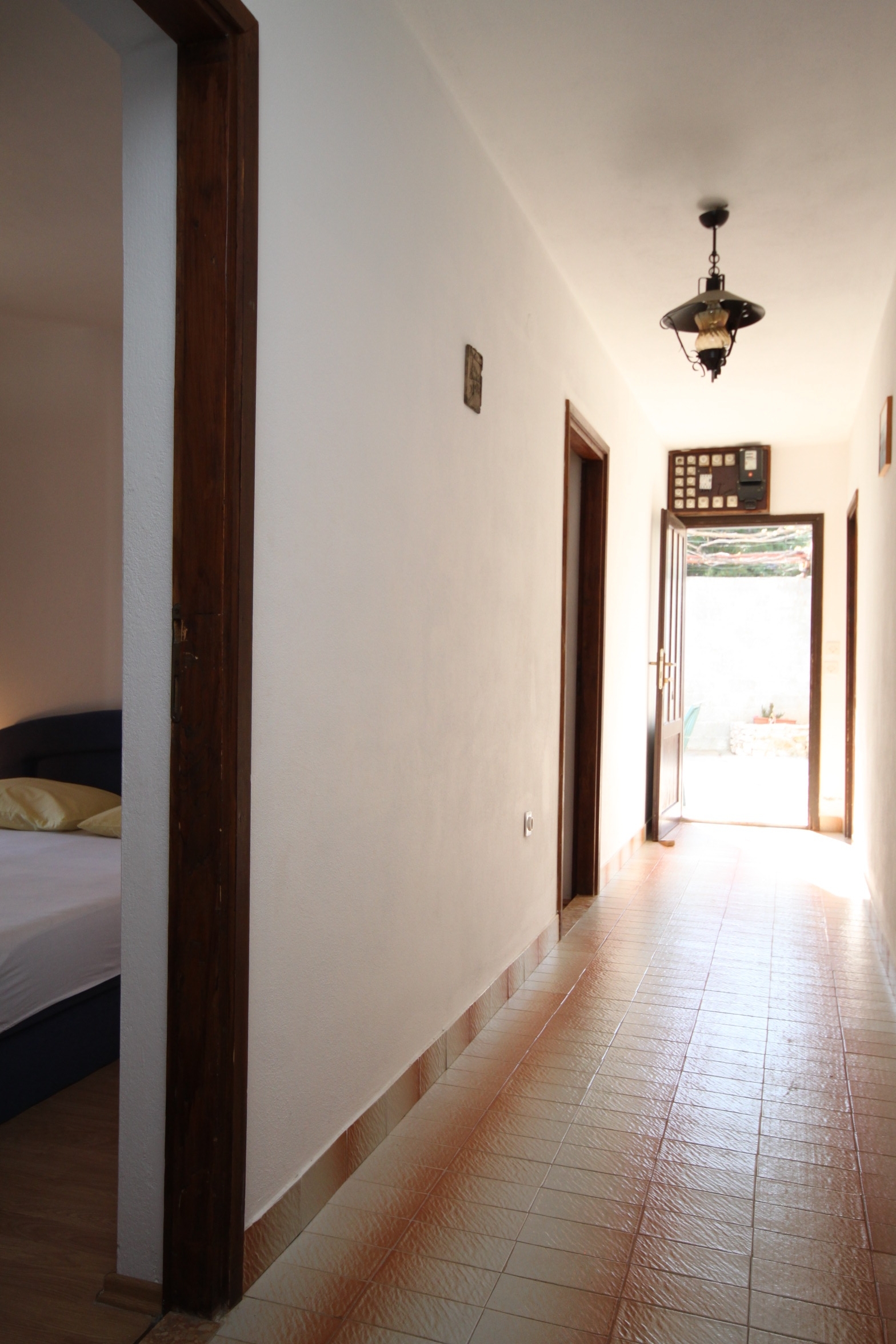 Four bedroom apartment near beach Basina, Hvar  A-a