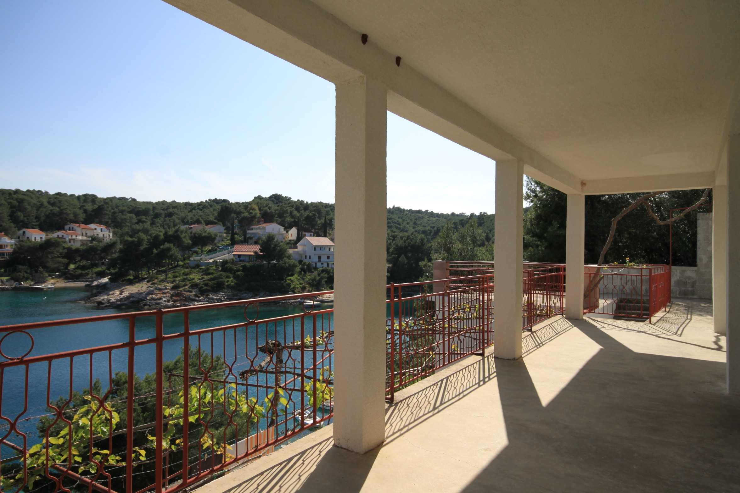 Four bedroom apartment near beach Basina, Hvar  A-a