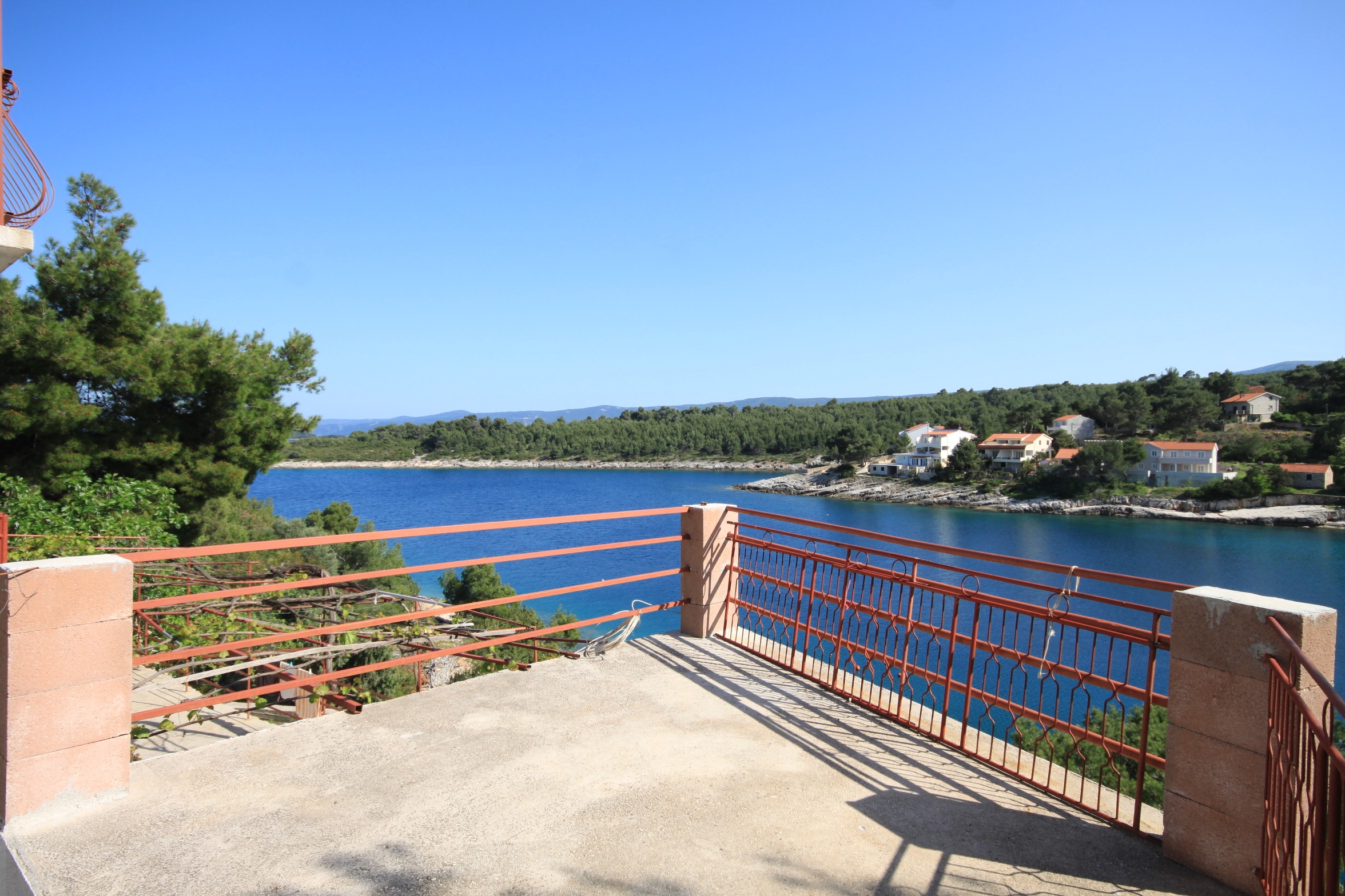Four bedroom apartment near beach Basina, Hvar  A-a