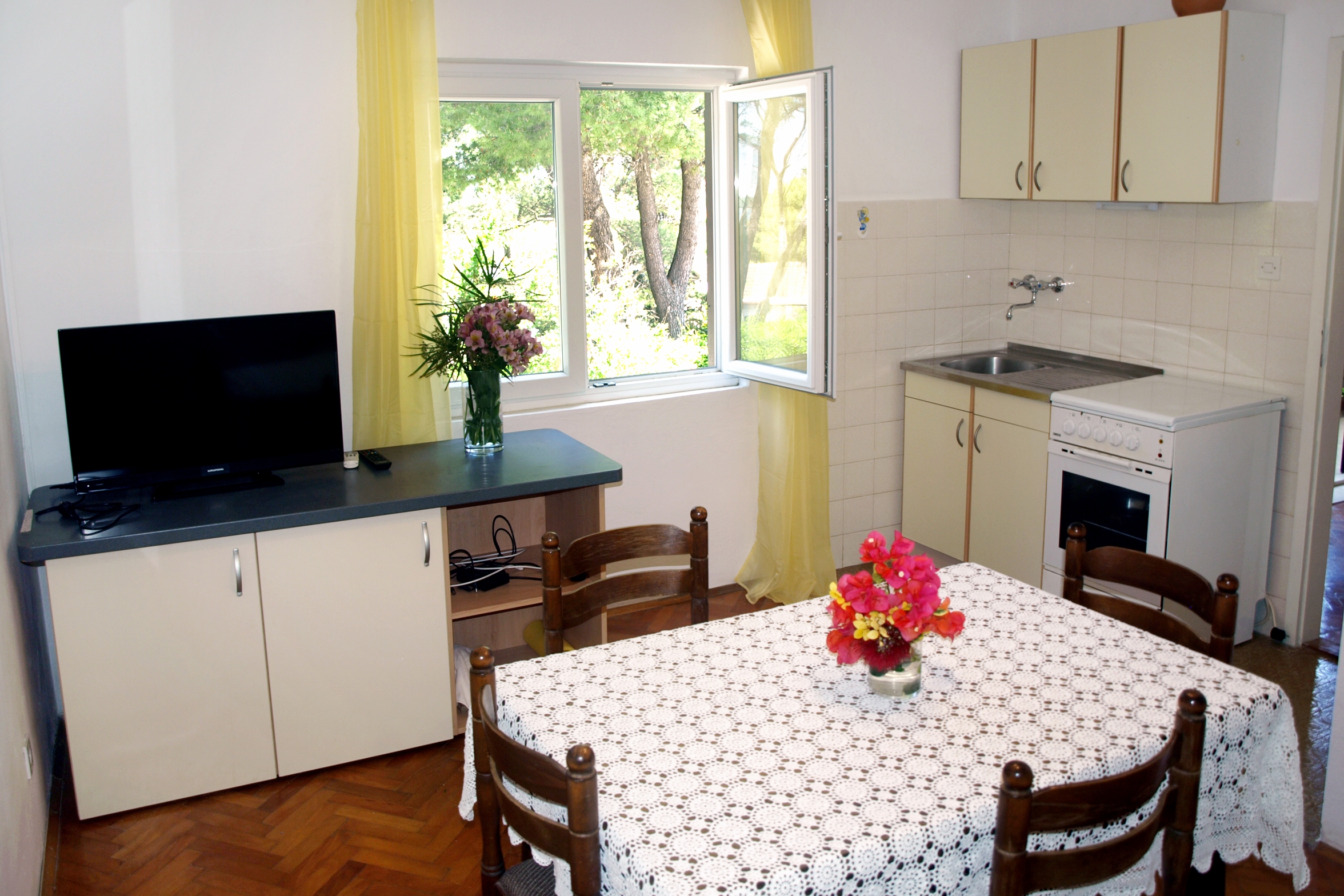 One bedroom apartment with balcony Jelsa, Hvar (A-8750-a) One bedroom apartment with balcony Jelsa, Hvar (A-8750-a)
