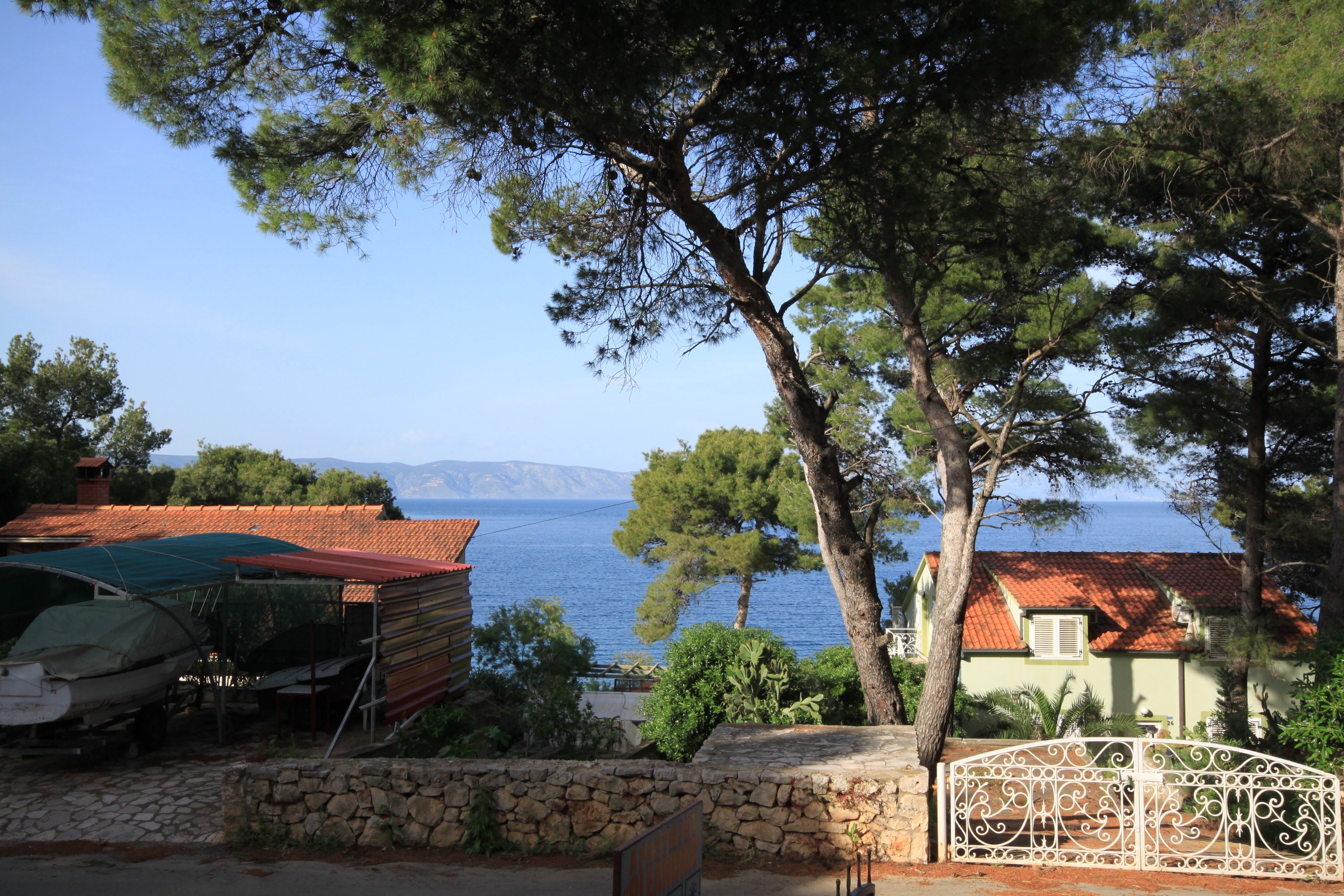 One bedroom apartment with terrace and sea view Jelsa, Hvar  A-a