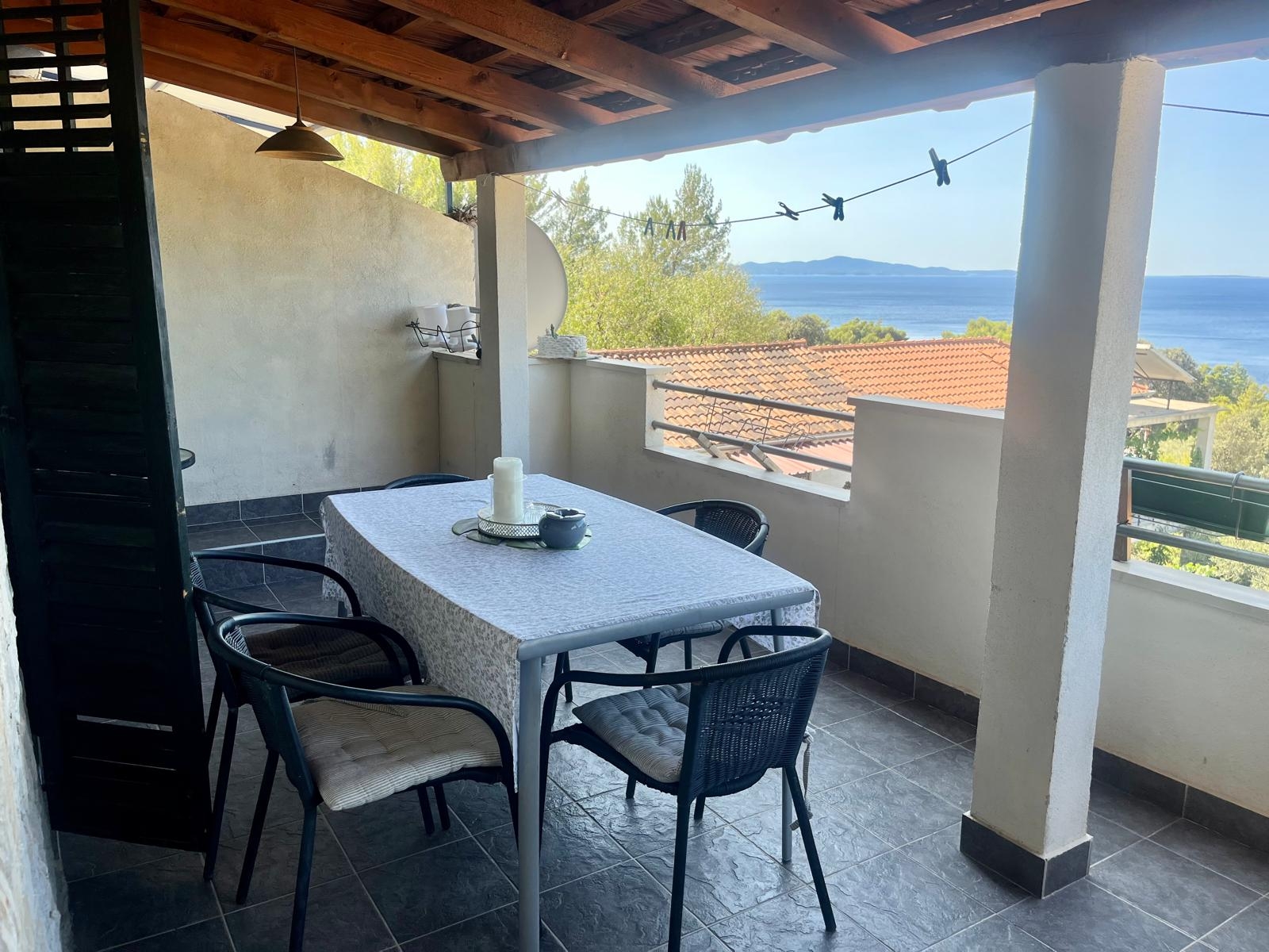 Two bedroom apartment with terrace and sea view Ivan Dolac, Hvar (A-8753-c)